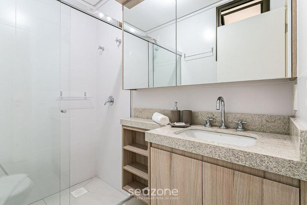 Apartments with pools 200m from the sea Floripa-SC ADC