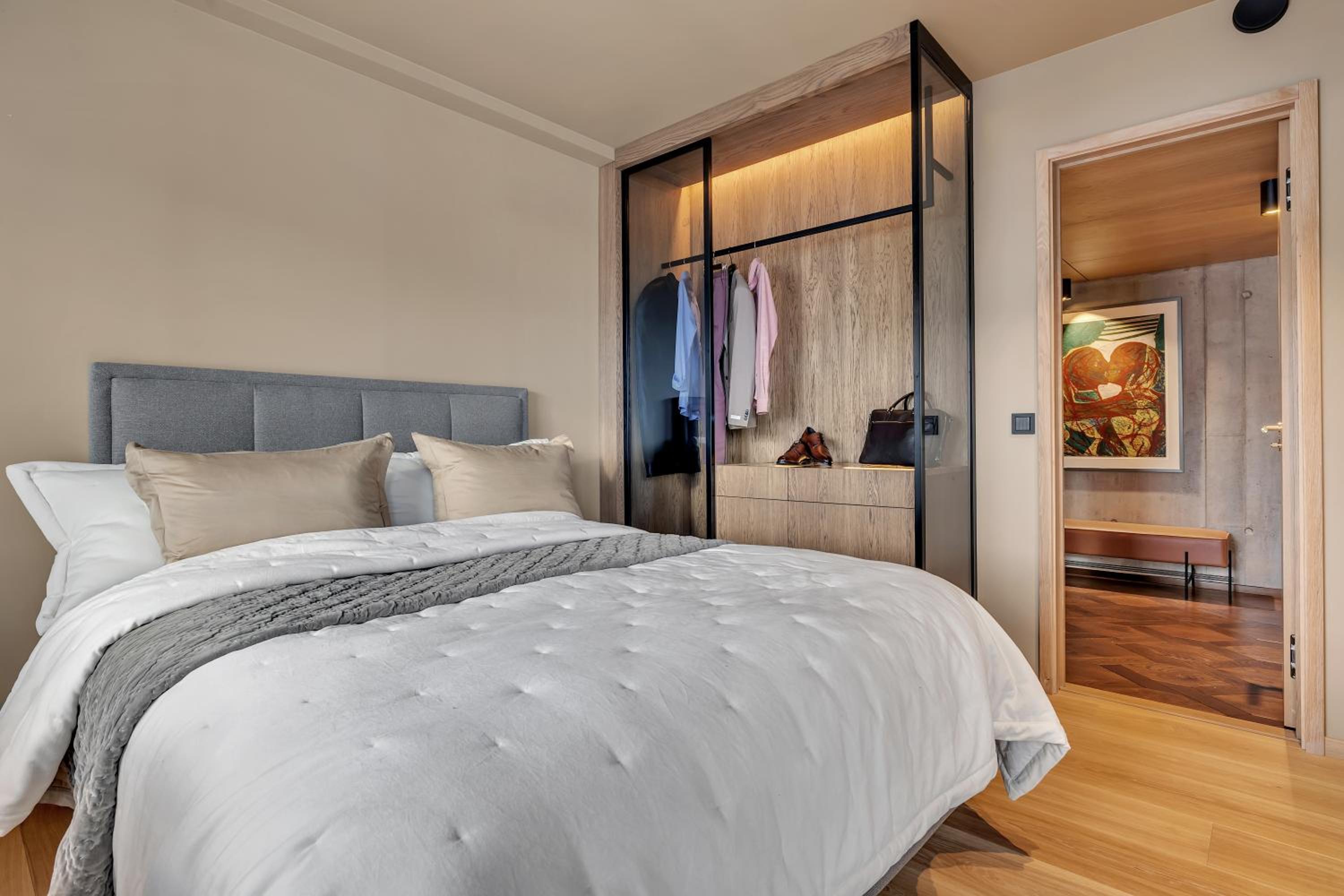 Amundsen Suite