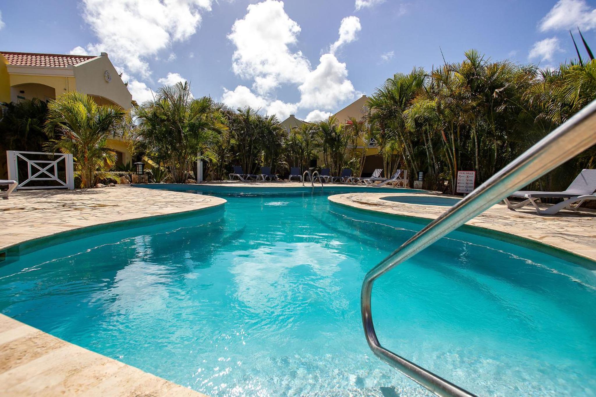 Caracara G1 Relax & Dive Resort Bonaire Village