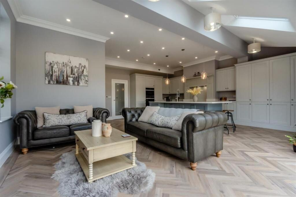 Oakview Holiday Home