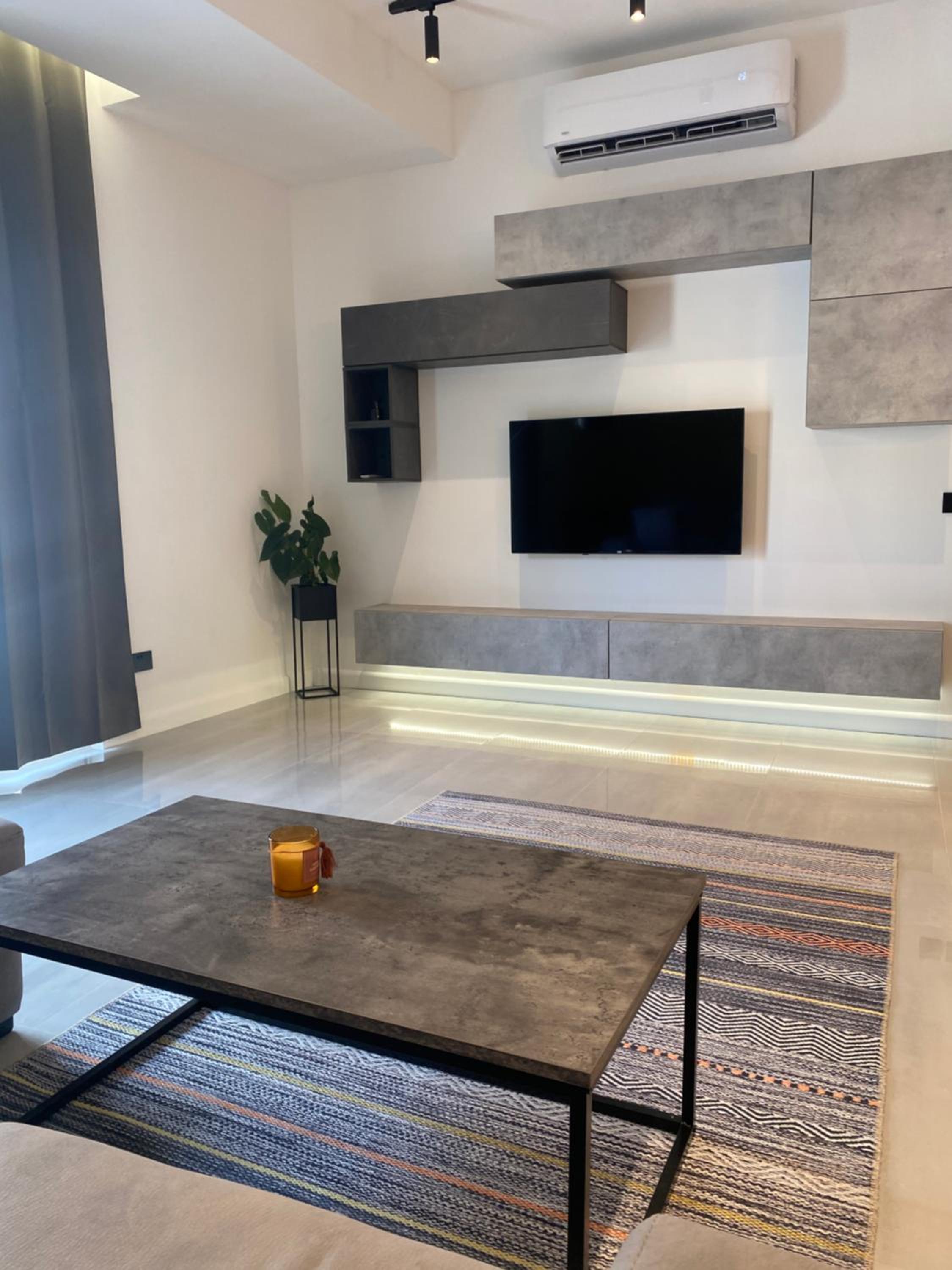 Alpha Apartment