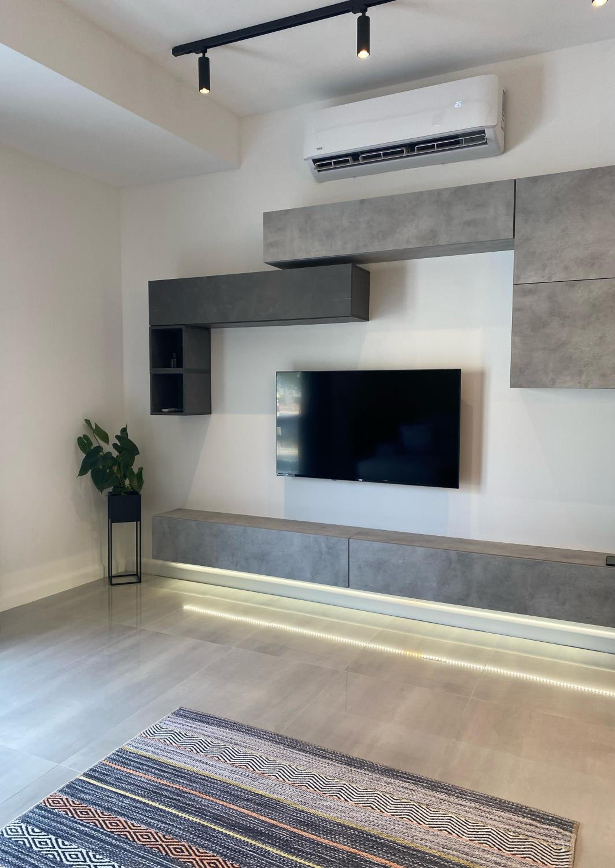 Alpha Apartment
