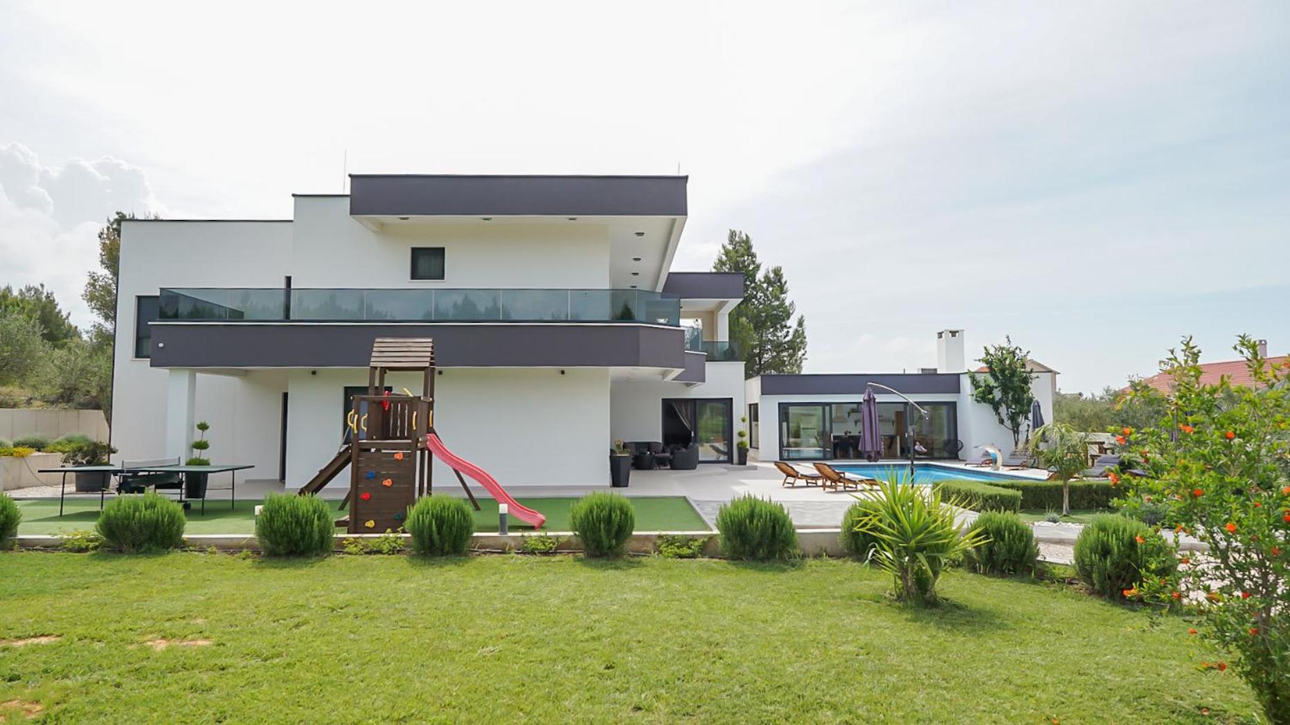 VILLA PAOLA view 3