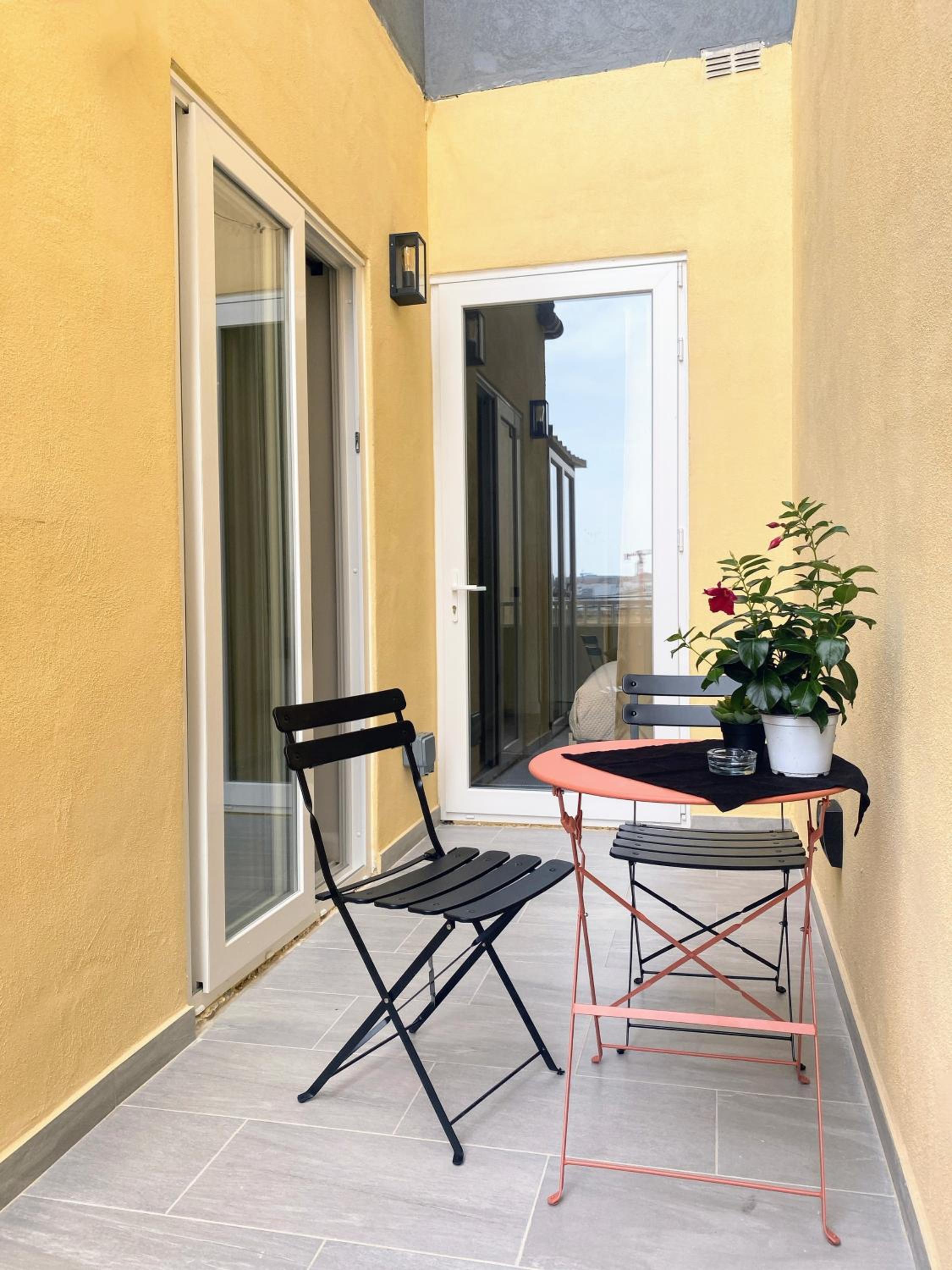 Alpha Apartment