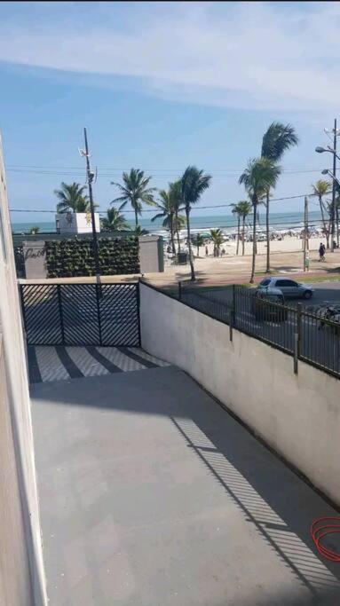 ap pé na areia maré alta