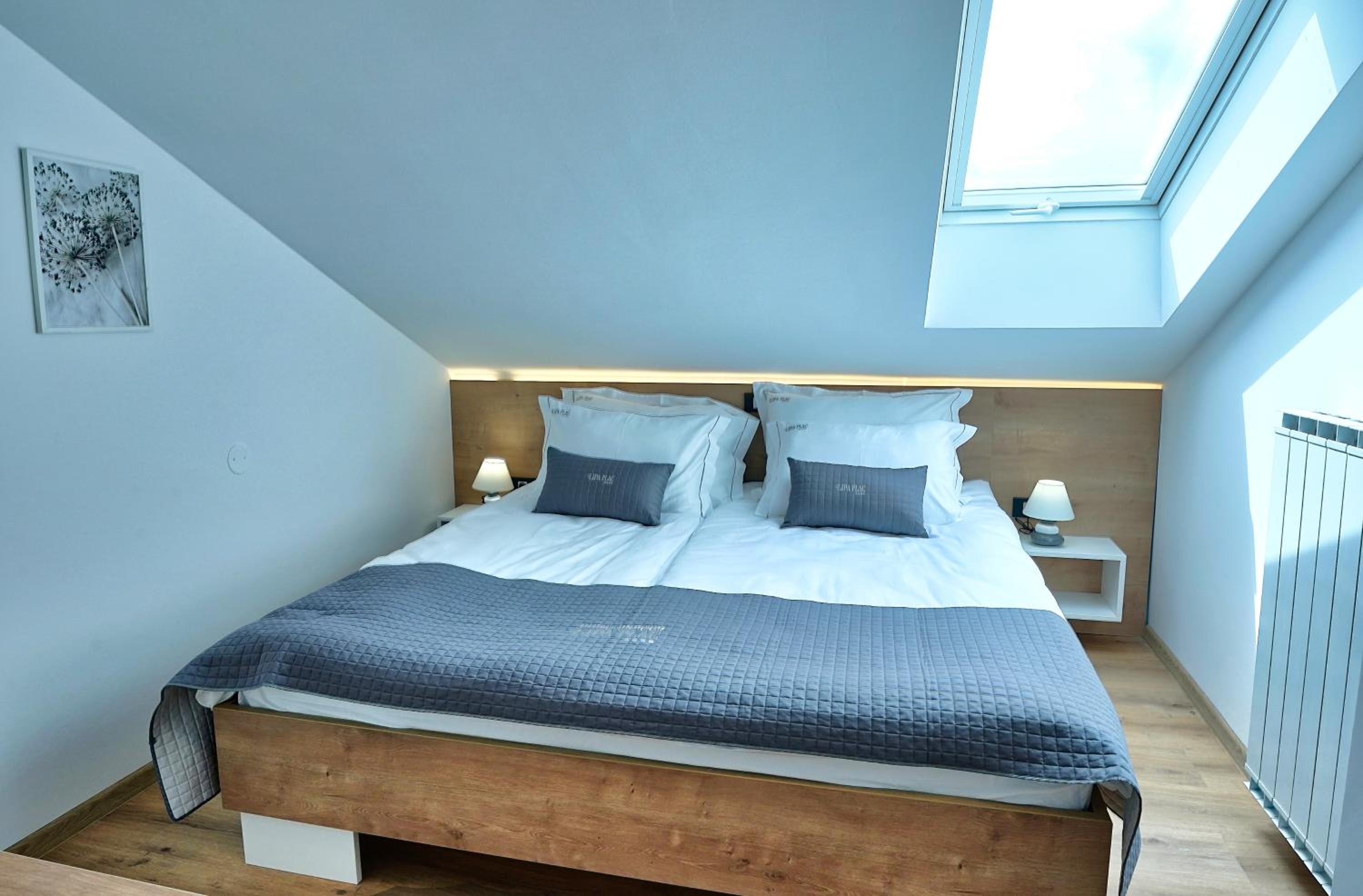 Apartments Lipa Plac