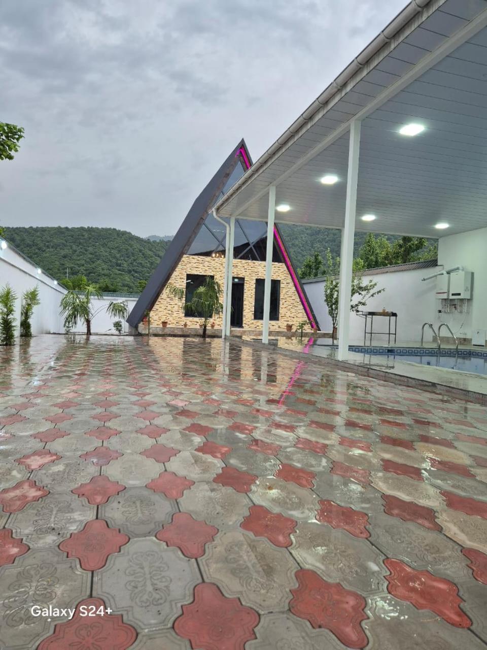 Magnificent Triangular Villa