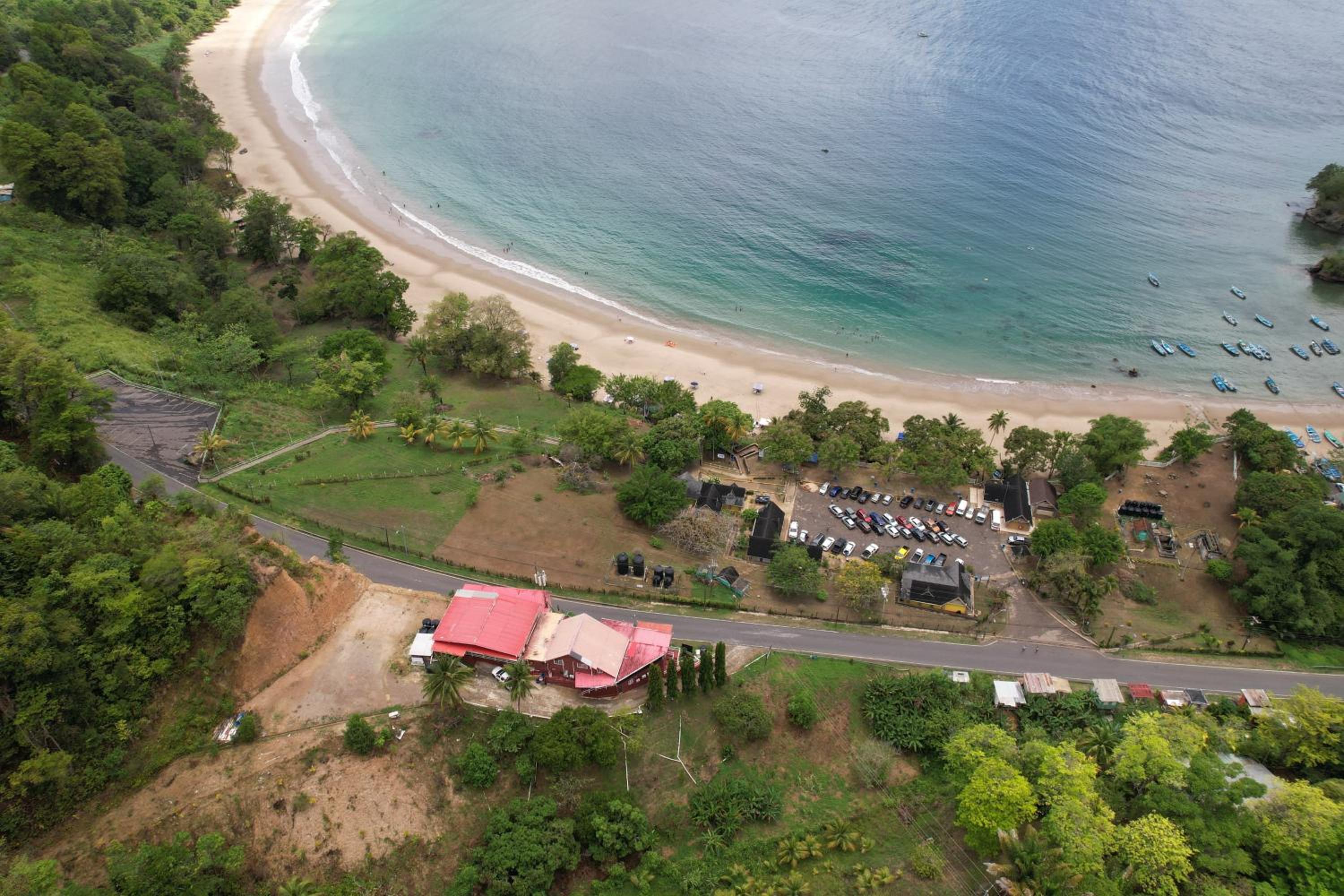 Las Cuevas Beach Lodge