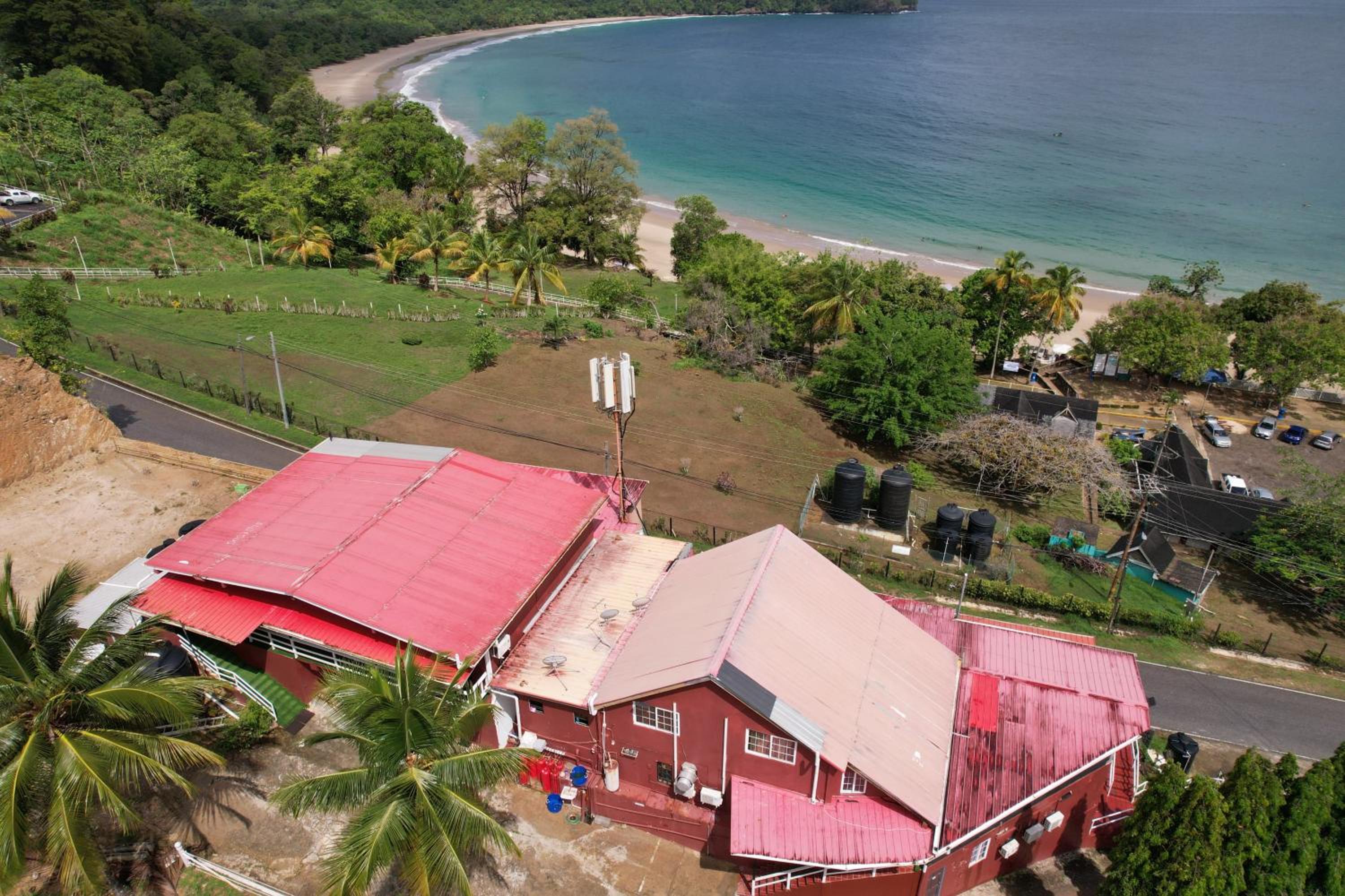 Las Cuevas Beach Lodge