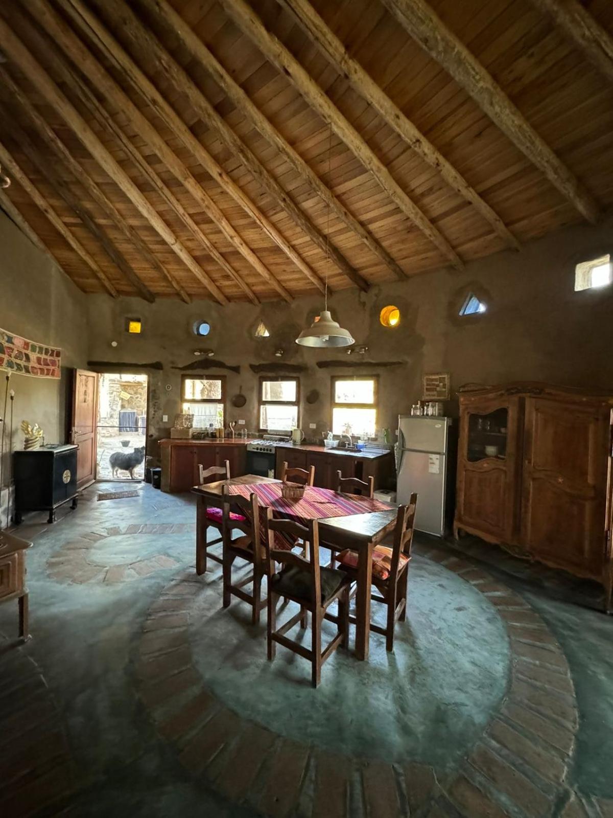 El Lugar
