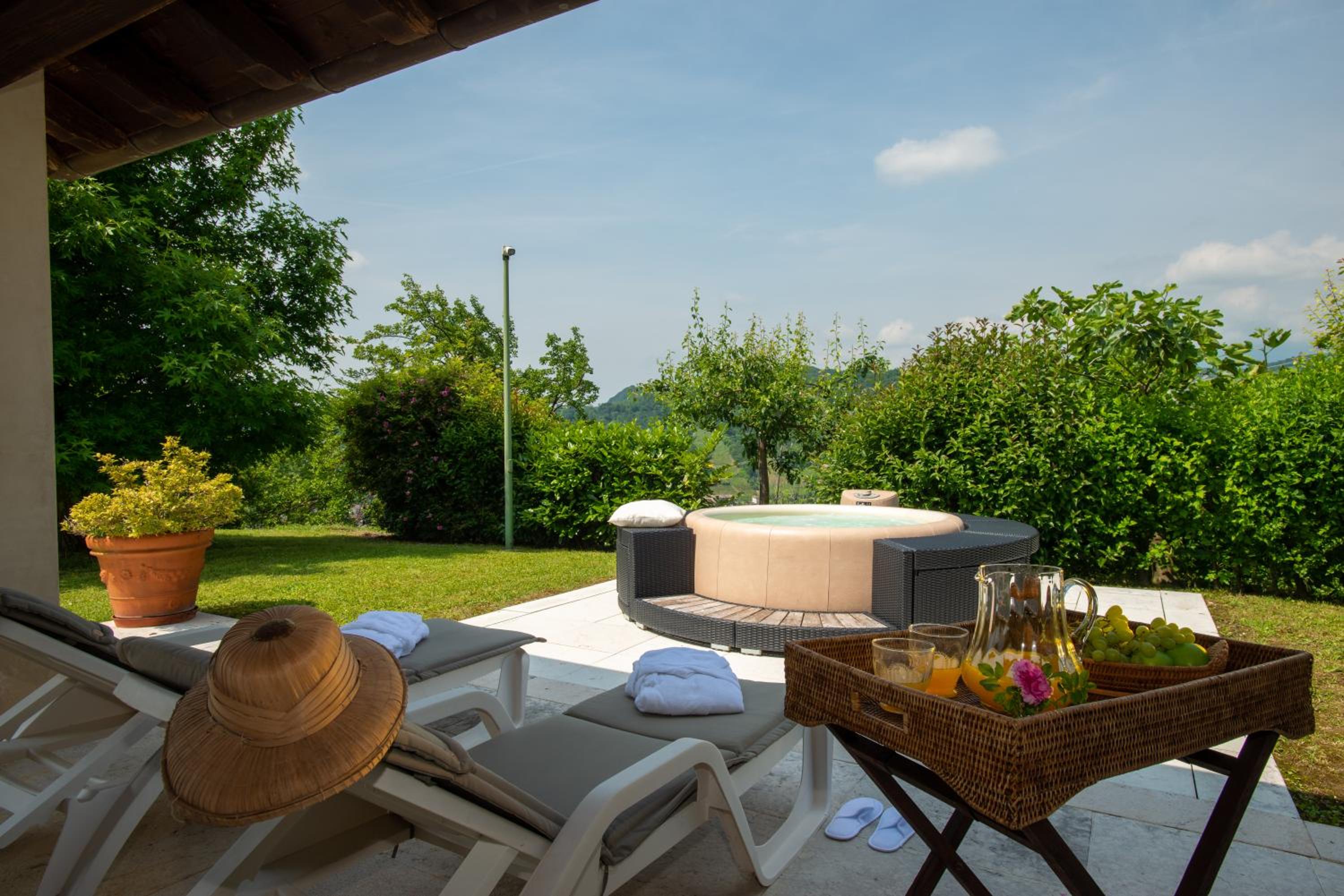 Tenuta Castagnera view 4