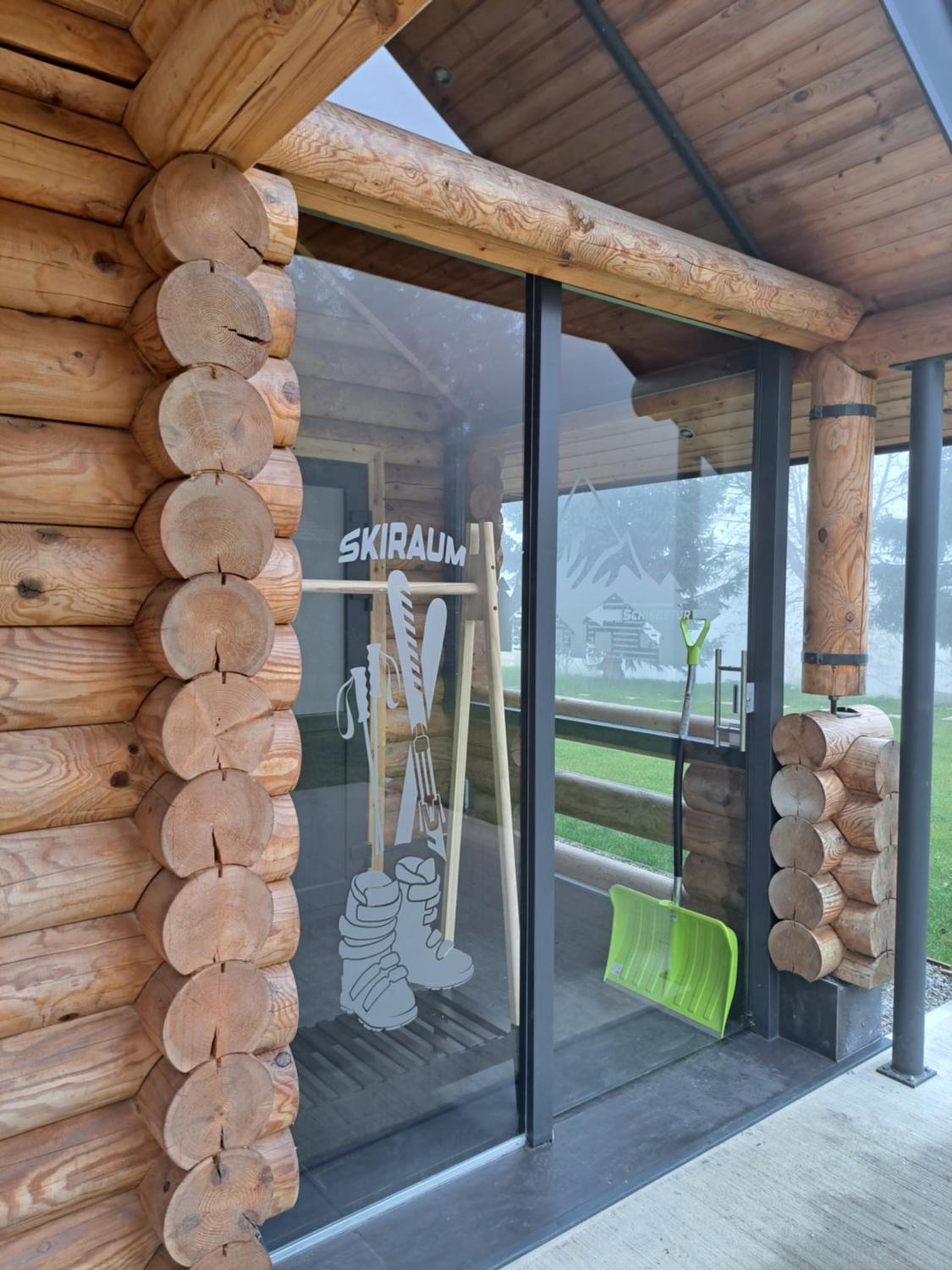 Pur Natur! Wandern und Skifahren - Trahütti Premium Lodges
