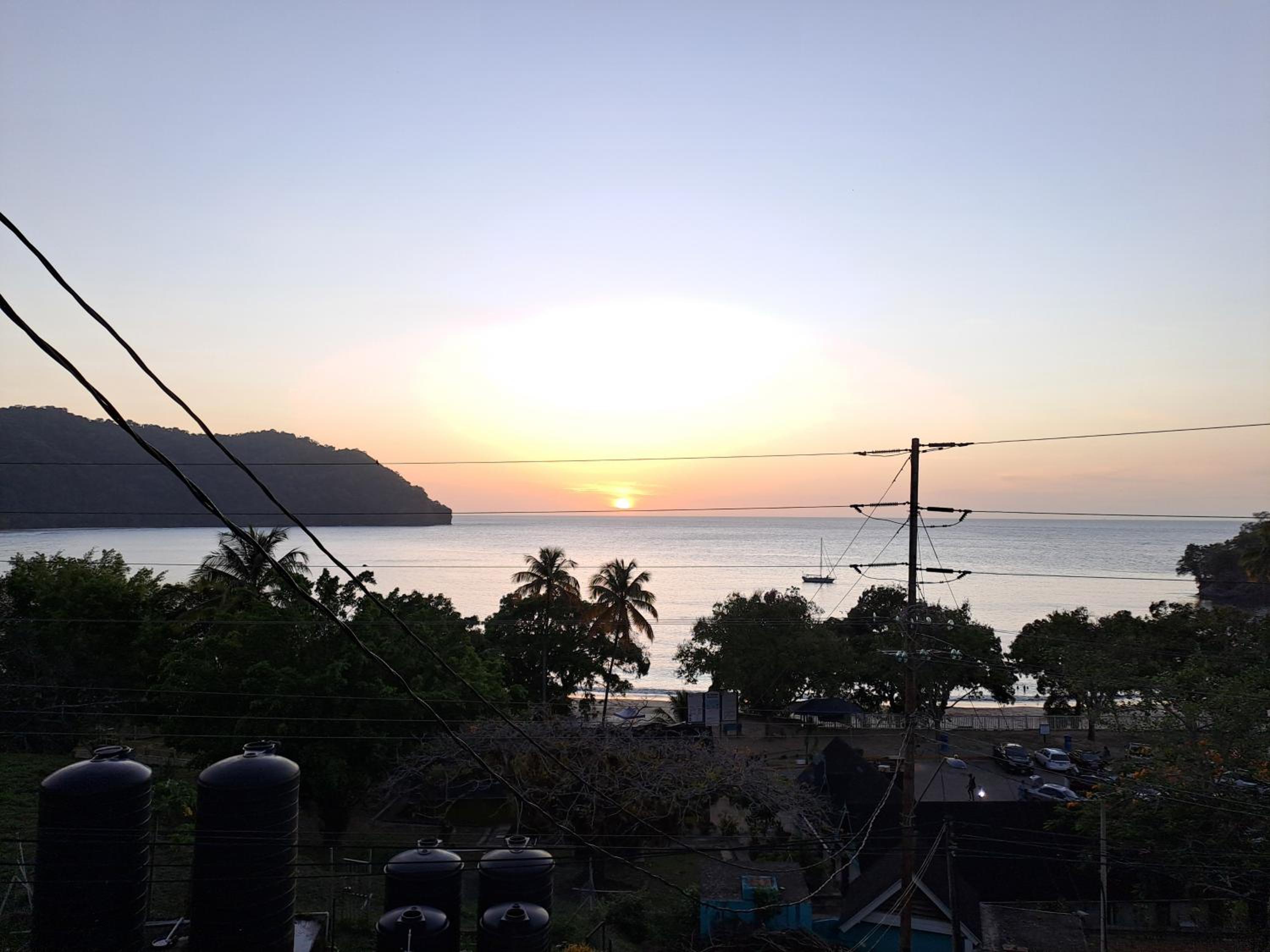 Las Cuevas Beach Lodge