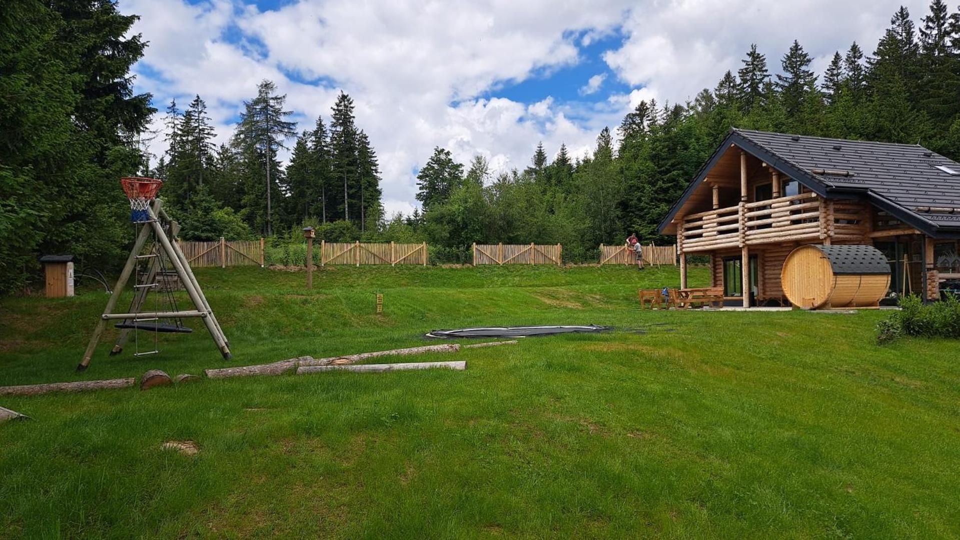 Pur Natur! Wandern und Skifahren - Trahütti Premium Lodges