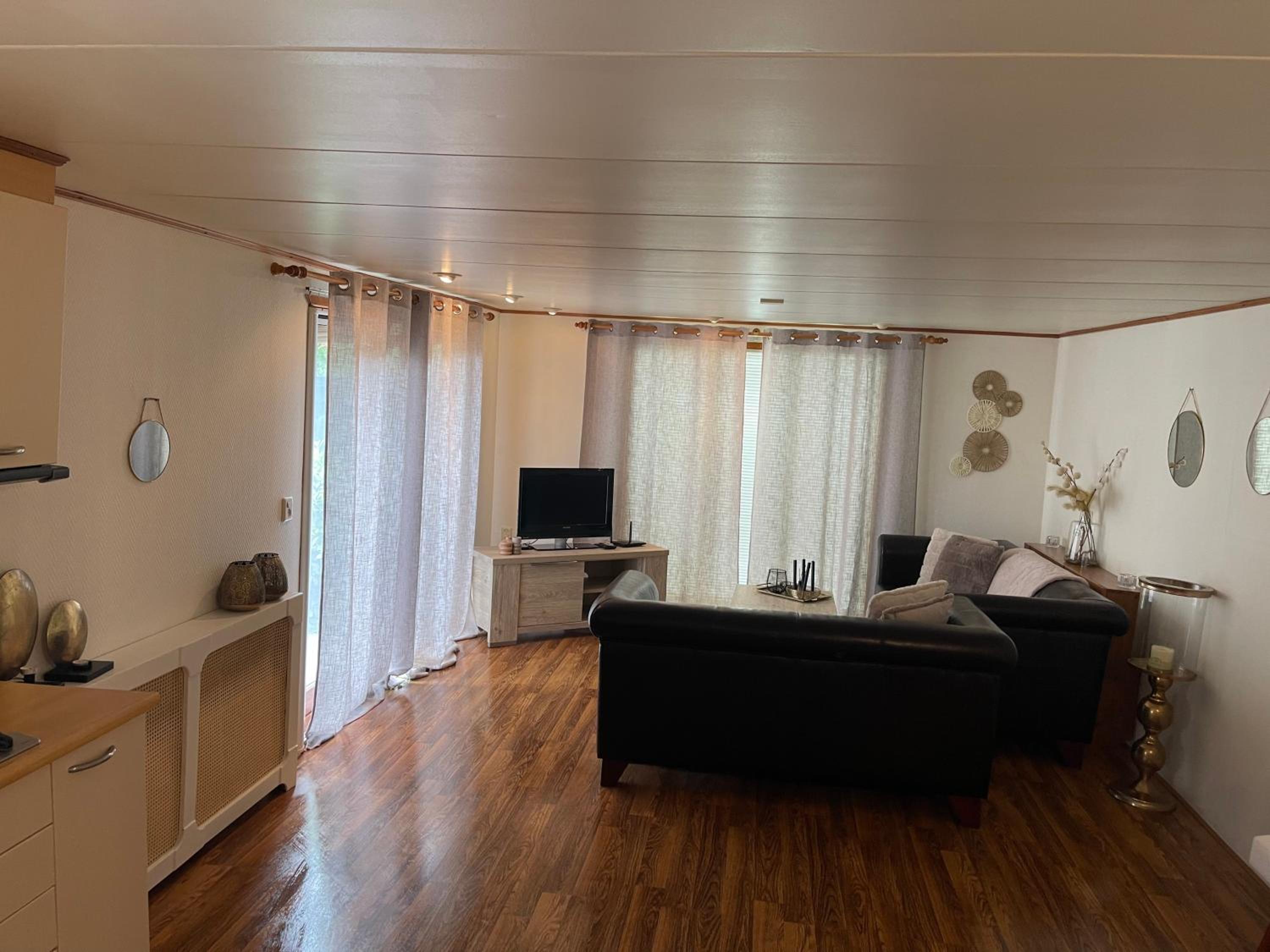 Chalet Makkum V10 view 3