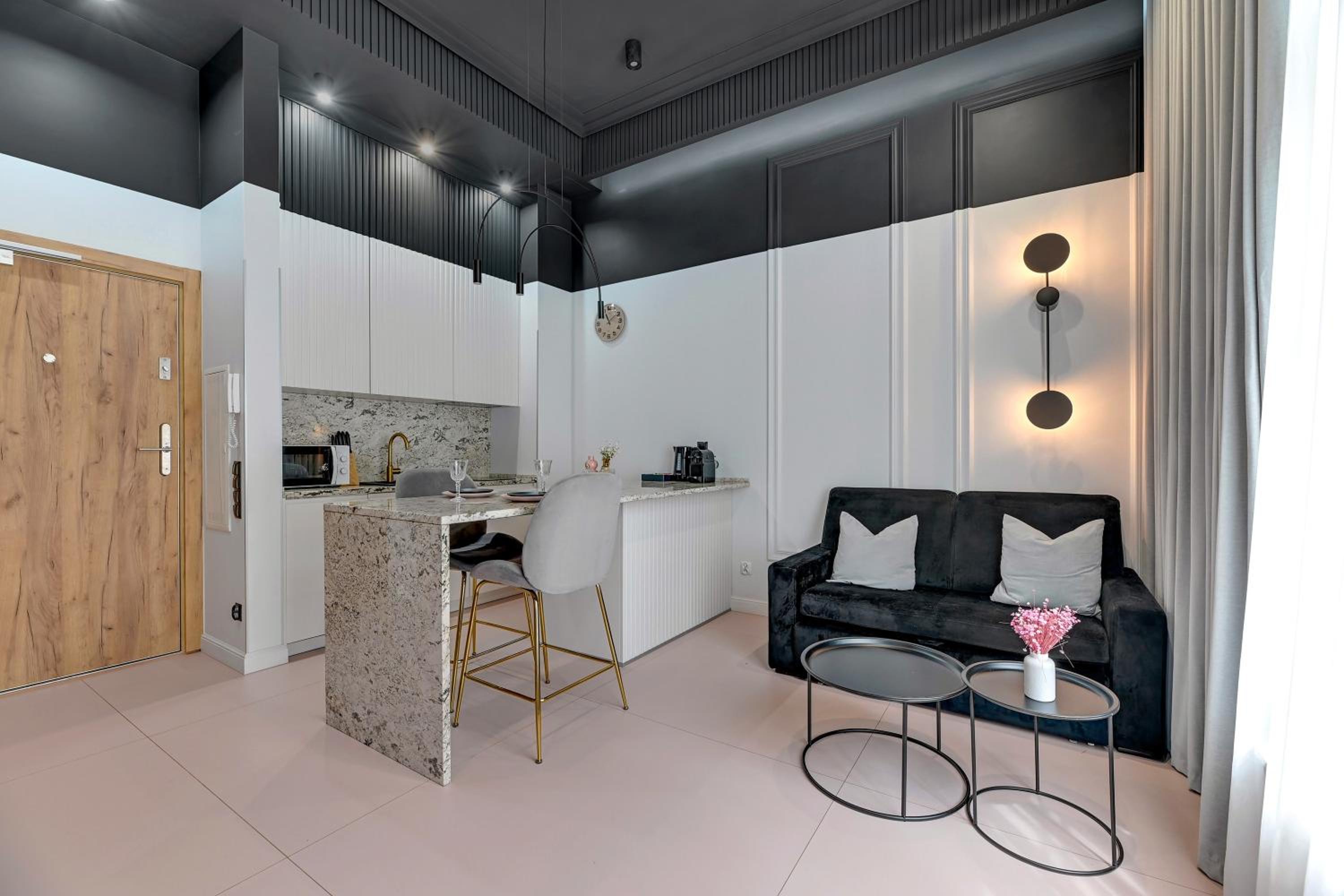 Black Star Loft Apartment Waterlane Vintage & Gym by Downtown Apartments
