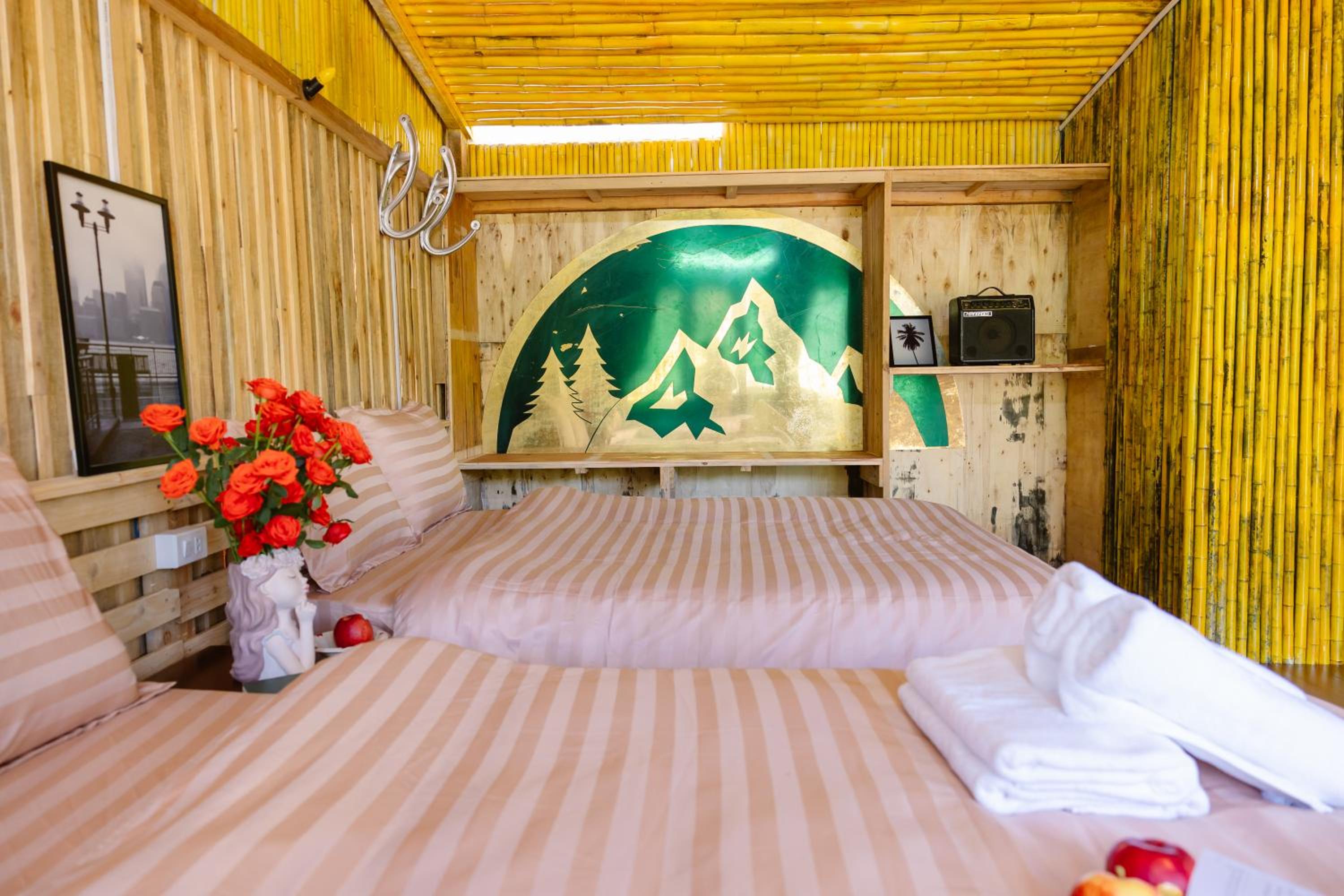 Scent Chalet 2 double beds - Village