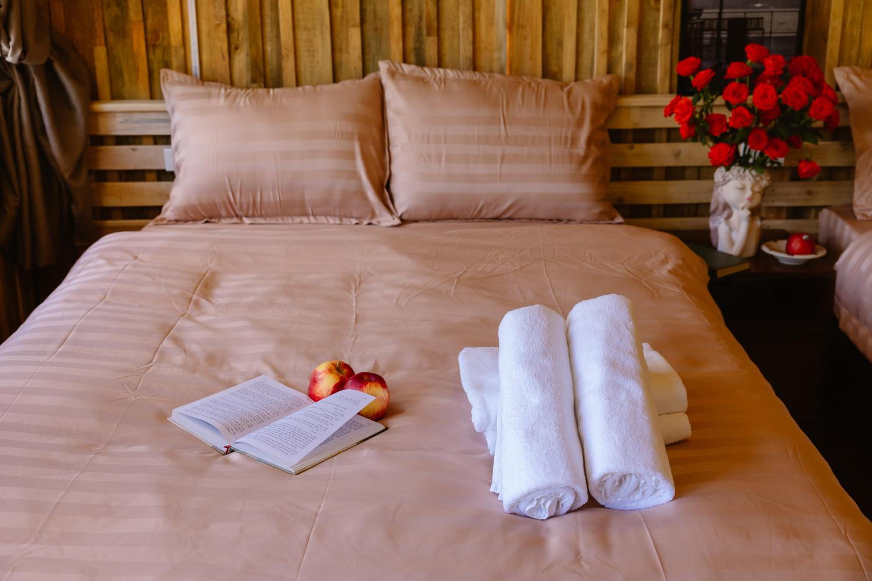Scent Chalet 2 double beds - Village