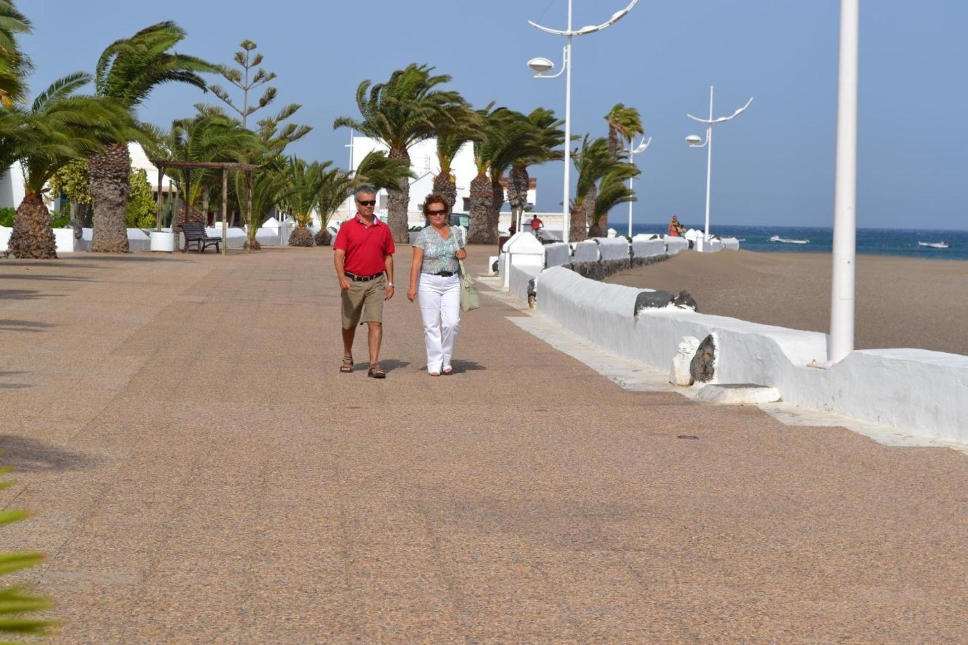 Appartement in Playa Honda mit Sonniger Terrasse und Meerblick