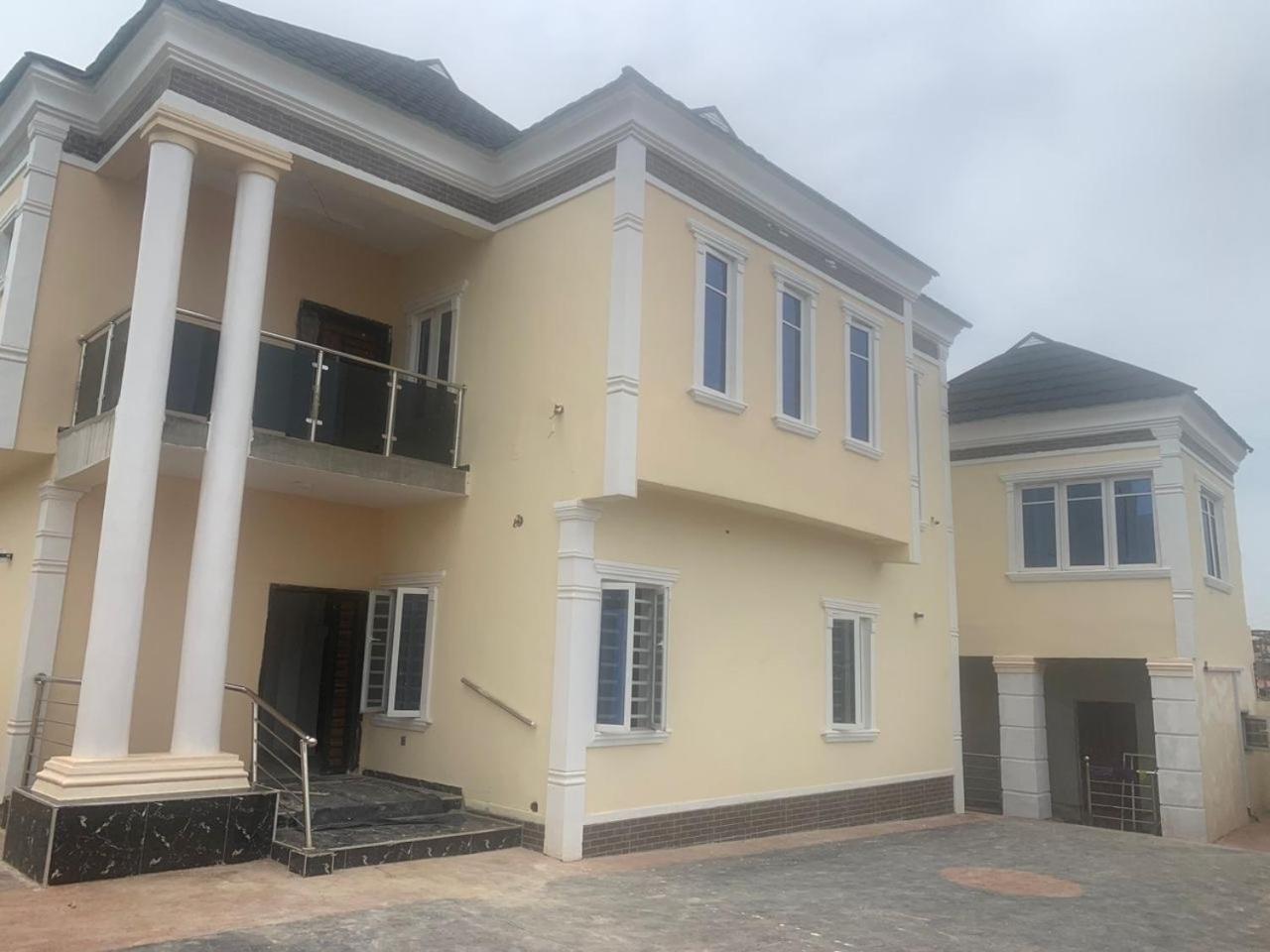 Kolex Apartments