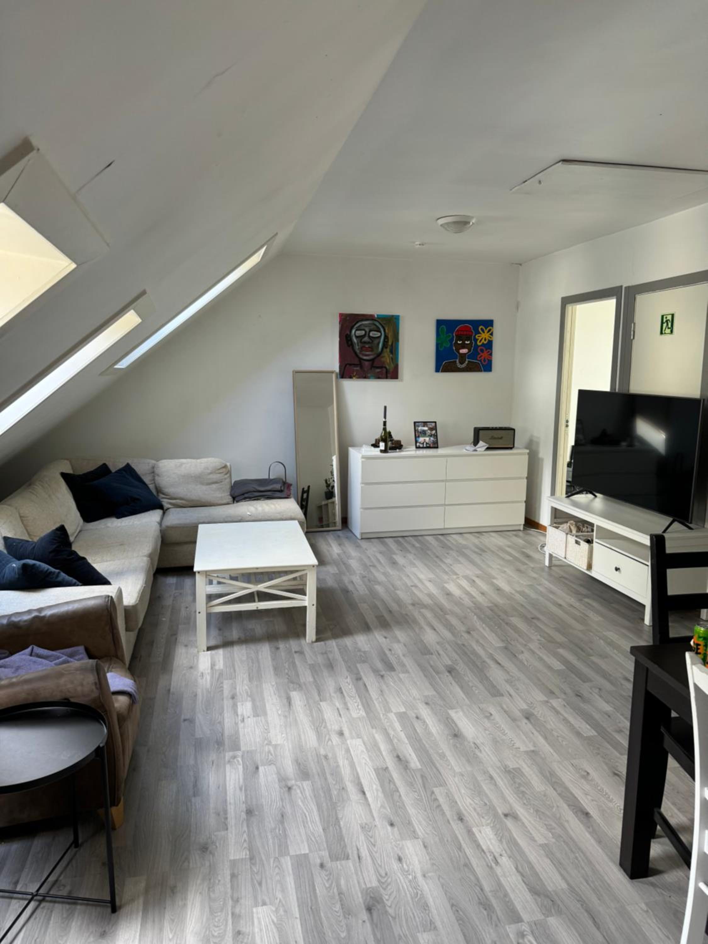 Spacious and central apartment I 250m from Bryggen view 2