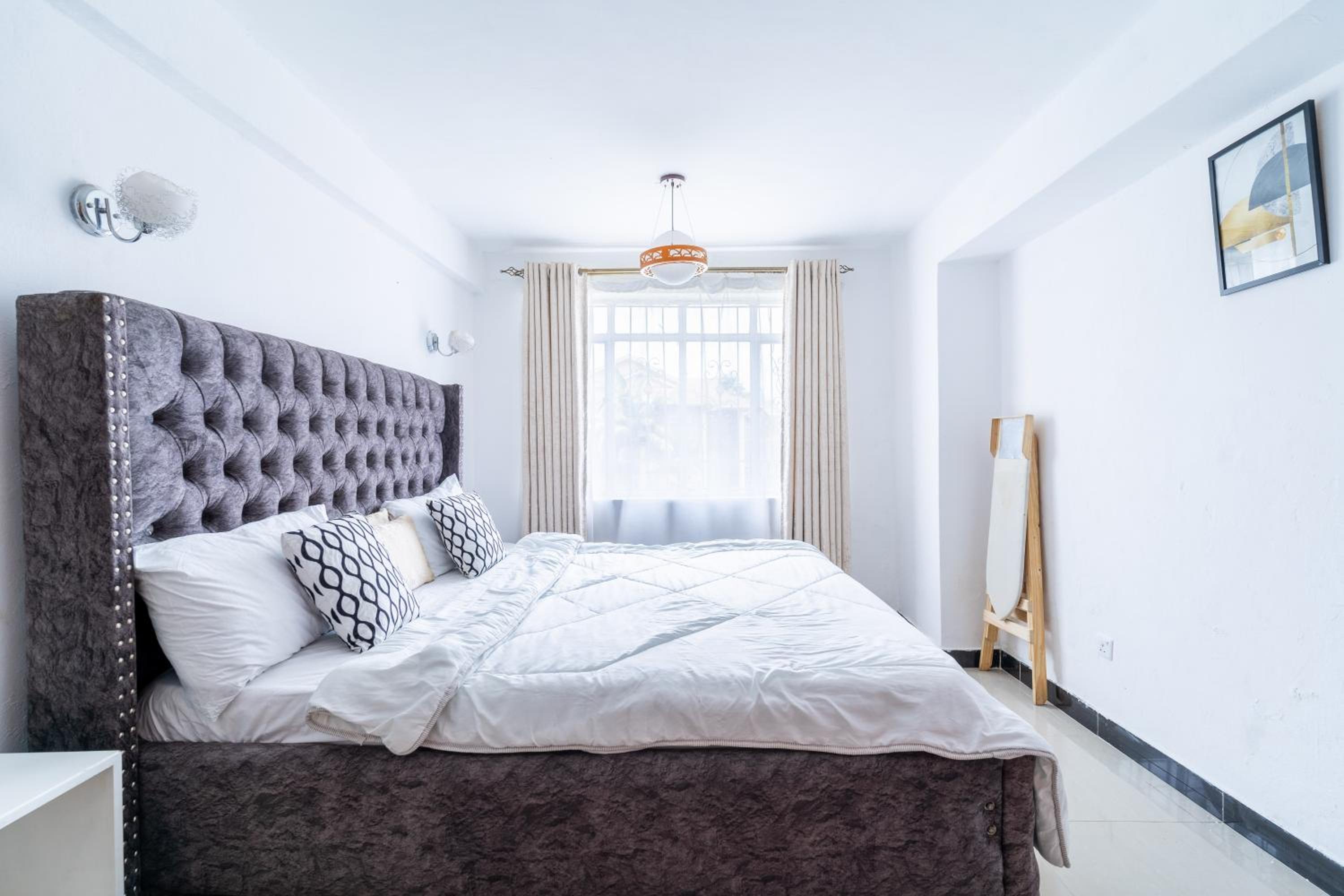 Lovely One Bedroom Apartment,Swimming pool, gym, workspace