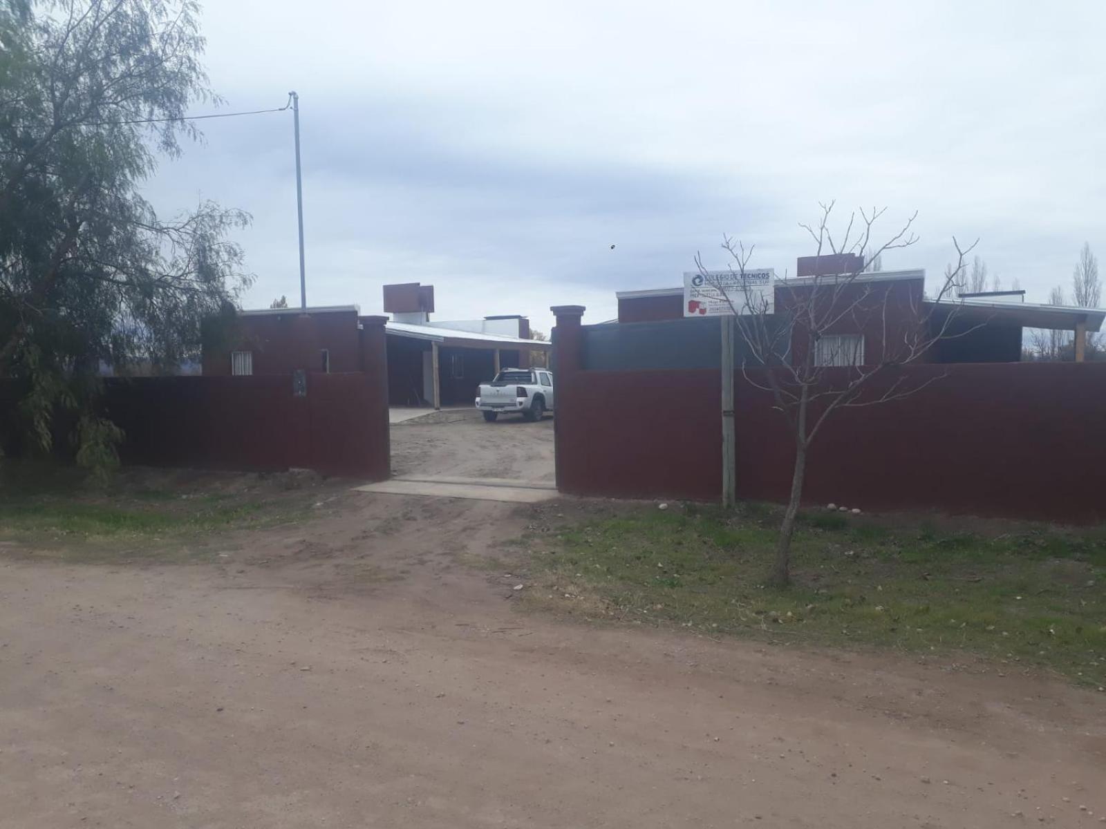 Cabañas rodeada de viñedos con piscina