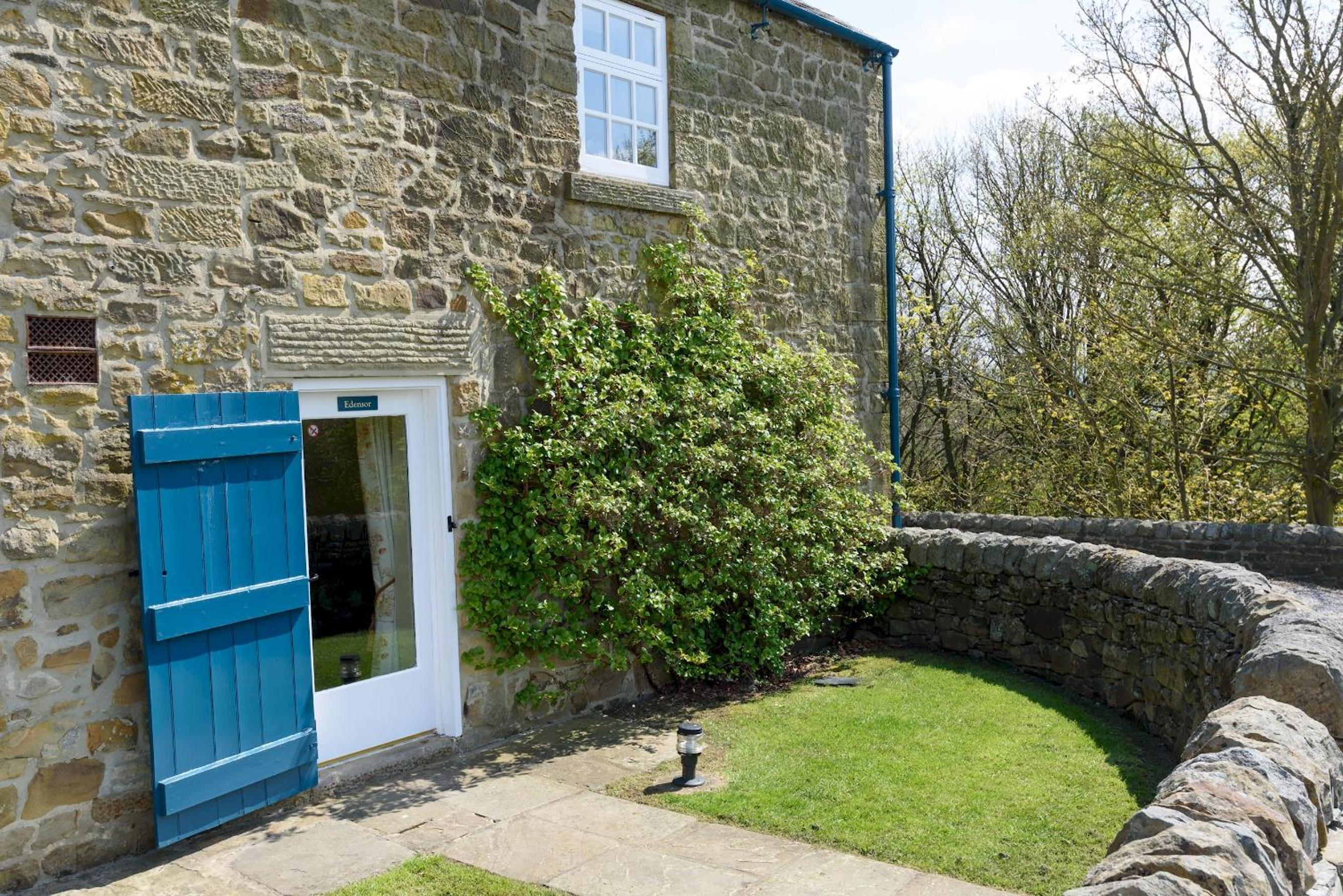 Edensor Cottage Bakewell Peak District
