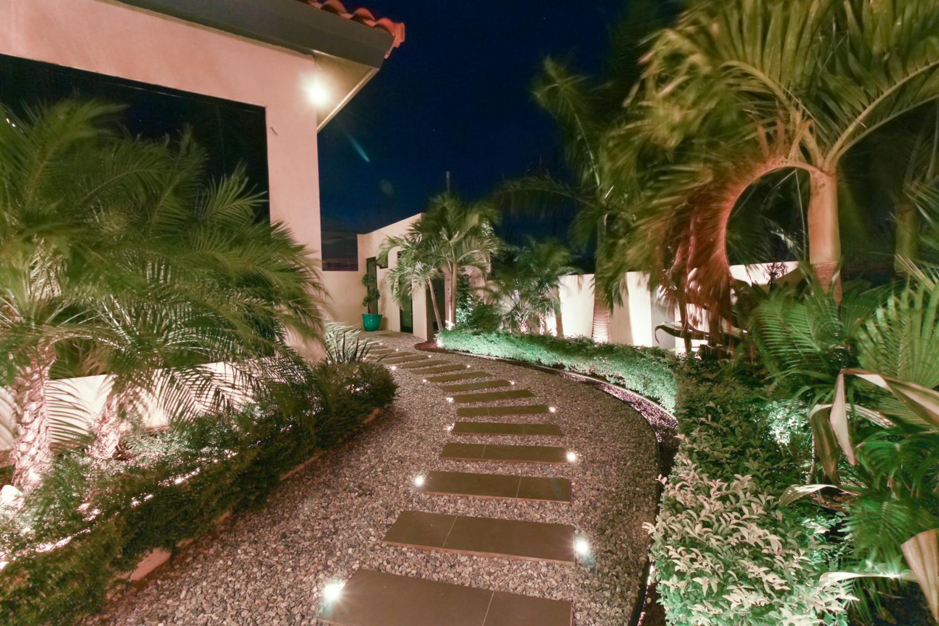 Bocobay Zen Garden Villa