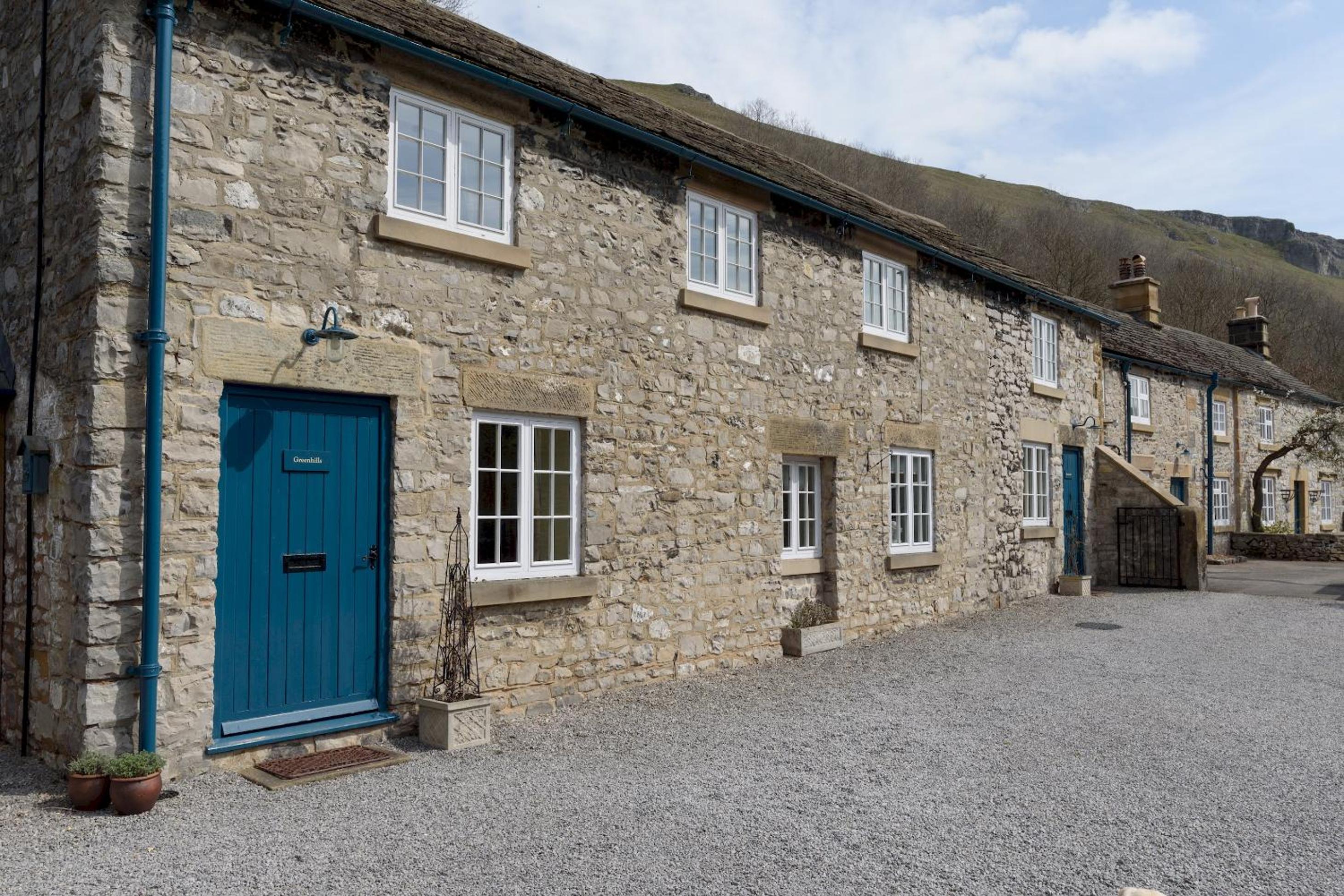 Greenhills Cottage Upperdale Peak District