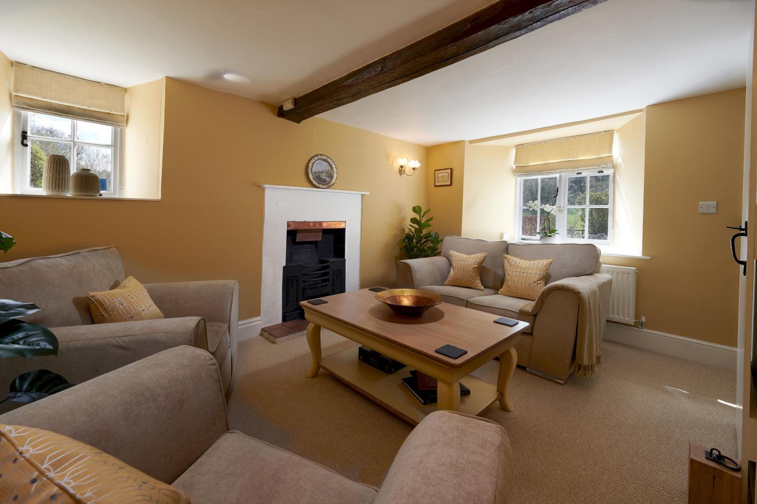 Riversdale Farm Cottage Upperdale Peak District view 2