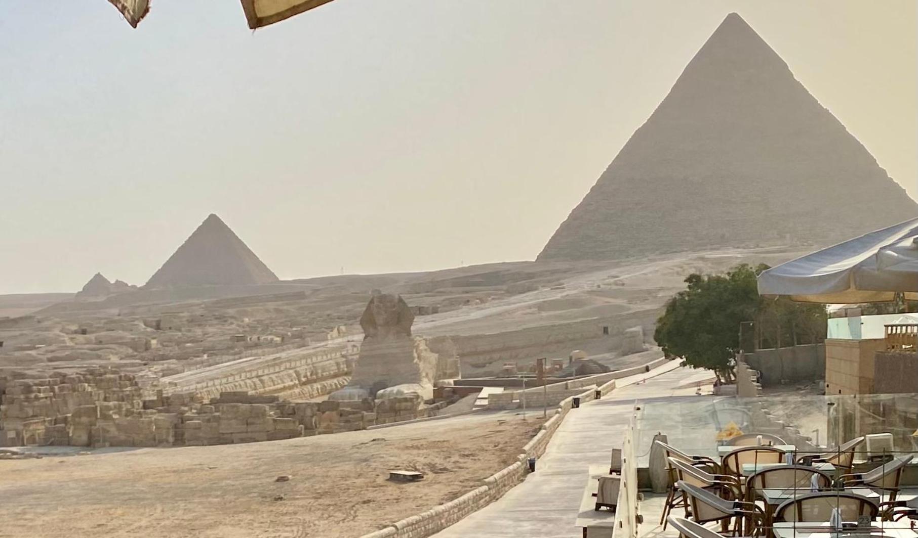 Pyramids Cleopatra Apartment