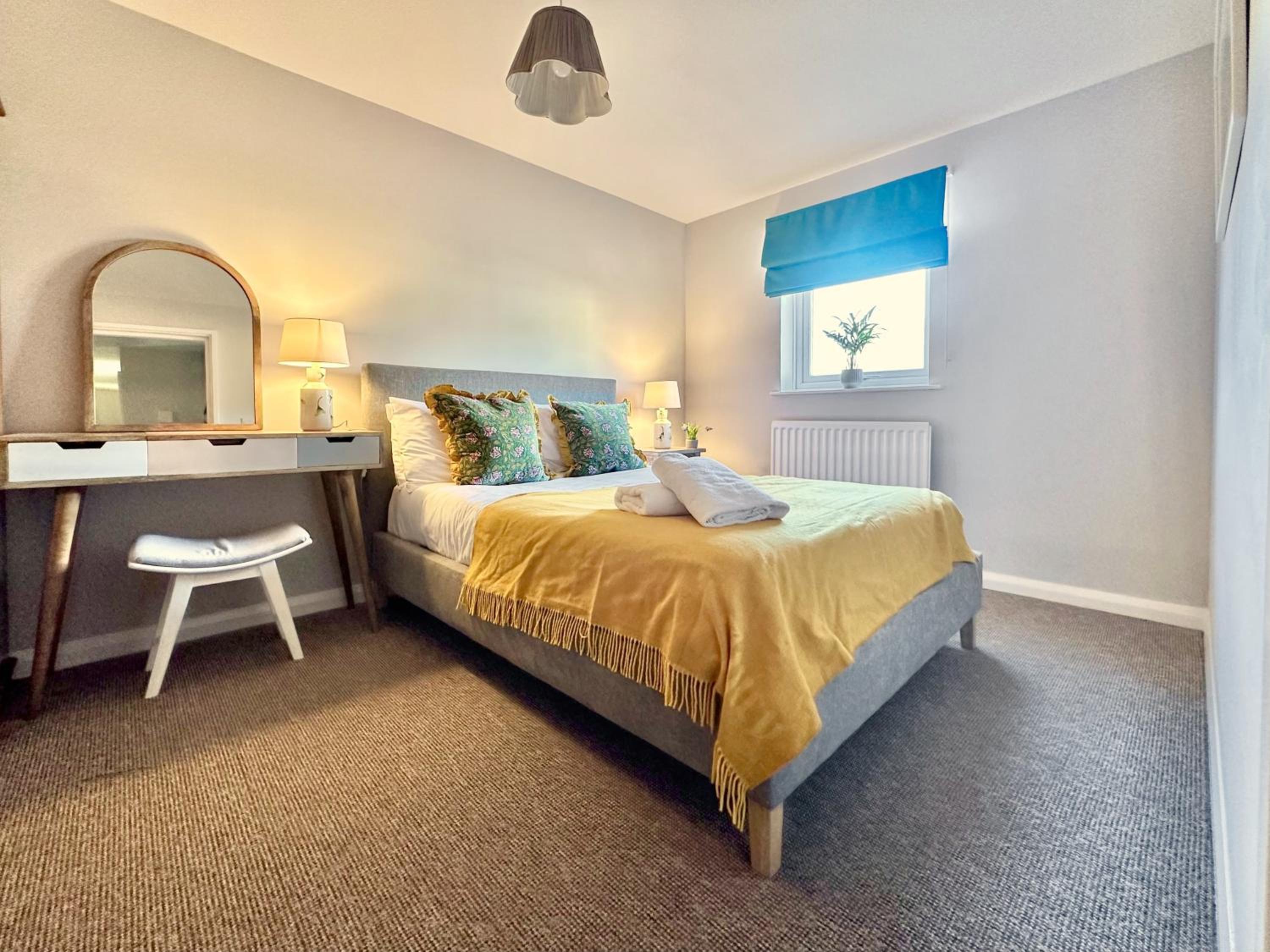 Fewster Apartment with Free Parking view 2
