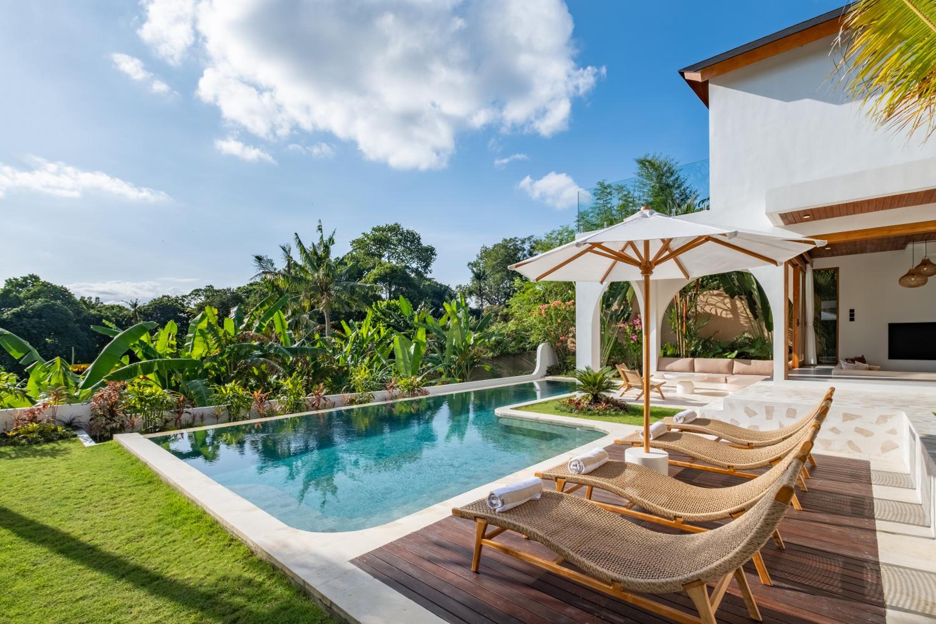 Villa Vayu - brand new villa with jungle view view 3