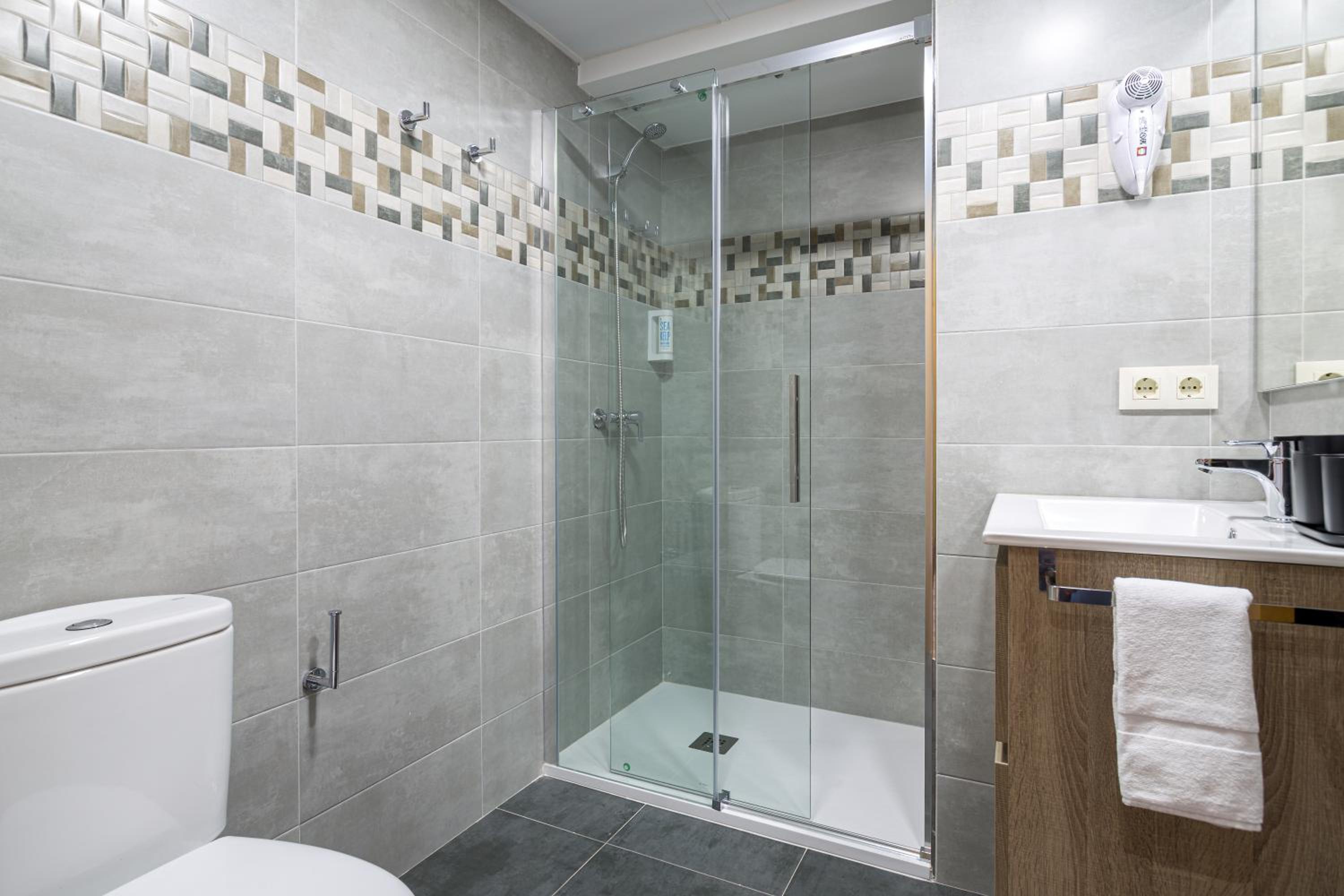 Vigo Bay Apartments by Olala Homes