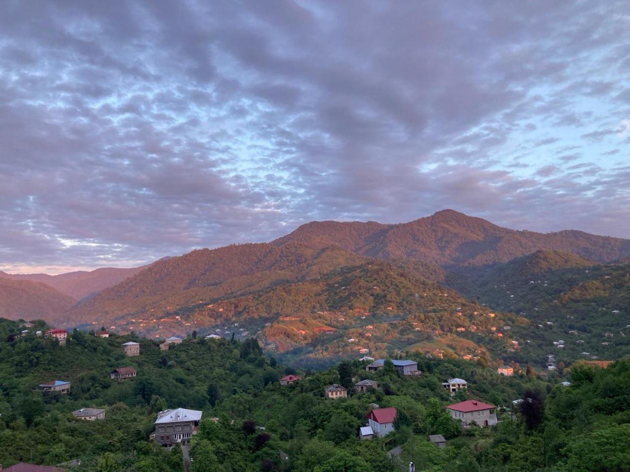 8 mountains Cottage near Chakvi view 2