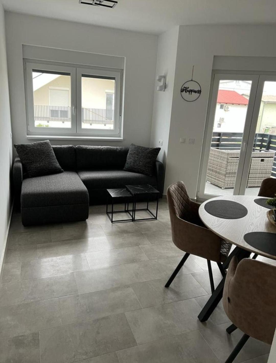 Apartmani Frane