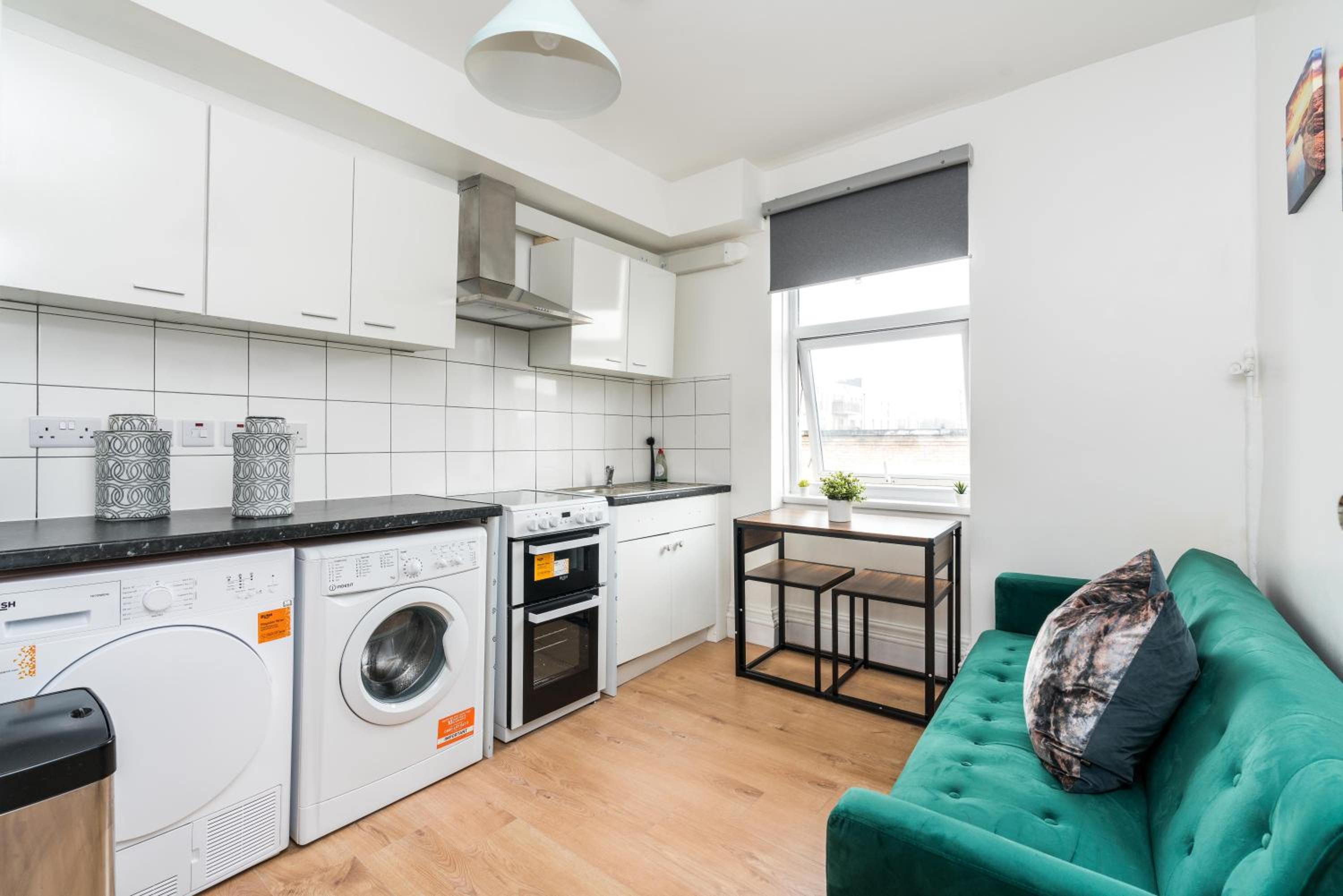 QueensMaryHospital-QueensMaryUniversity-convenient-Cosy