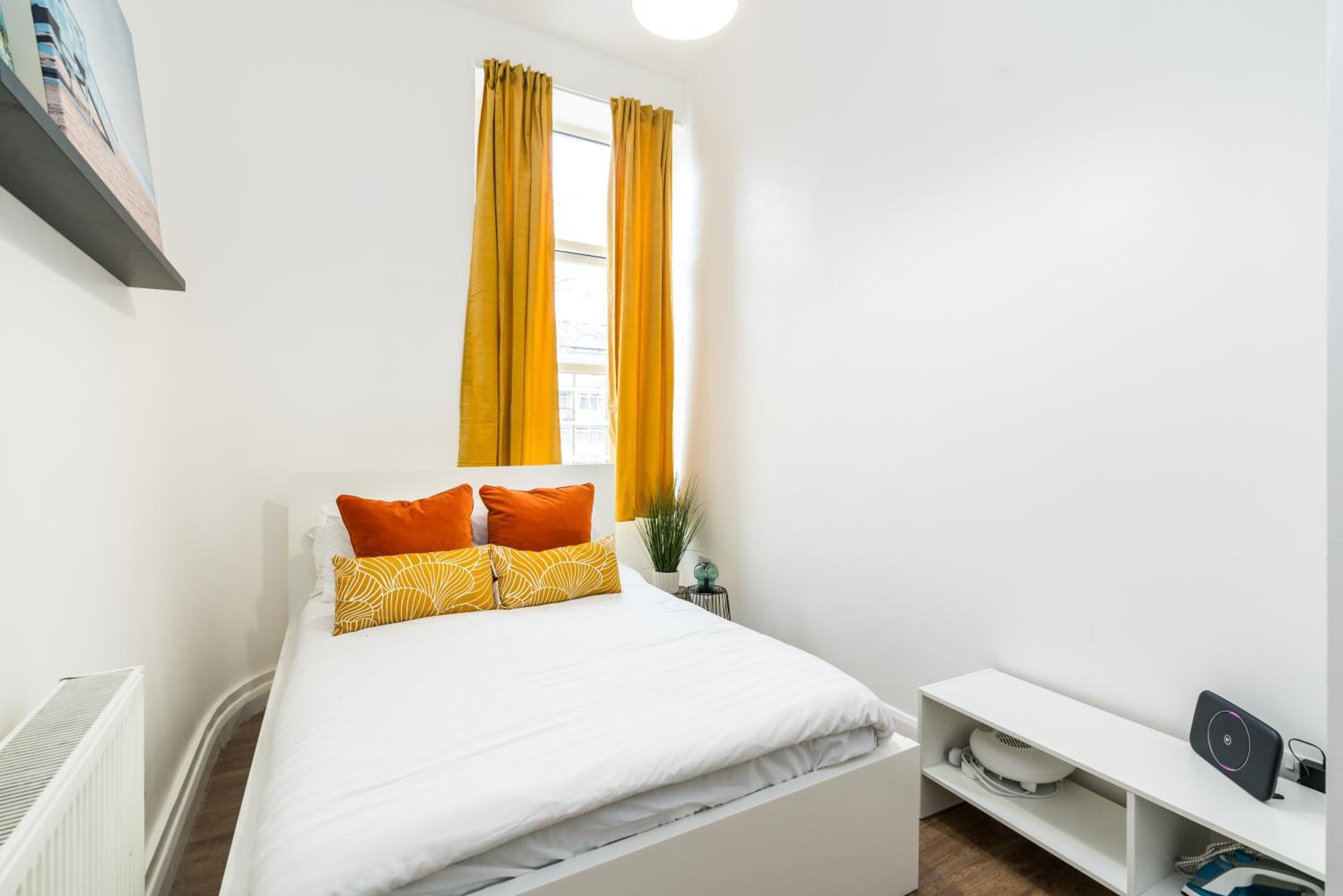 QueensMaryHospital-QueensMaryUniversity-convenient-Cosy