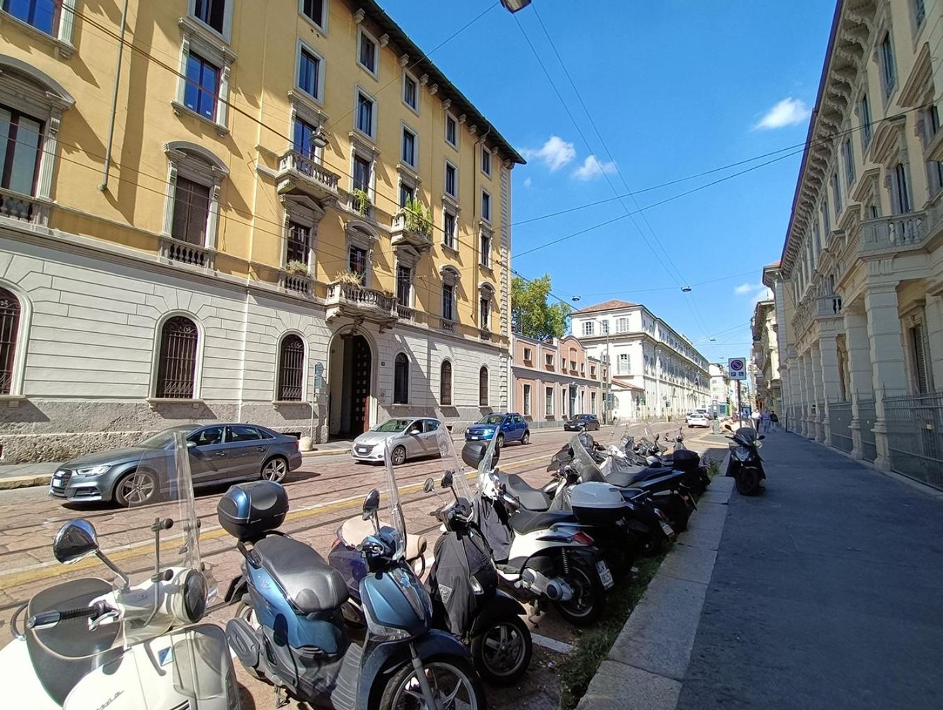 SAHI - Residenza Corso Italia tre camere, due bagni e un salone