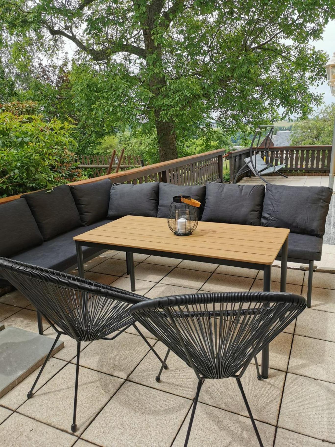 Ferienwohnung Gartenblick mit Pool und Kinderspielplatz