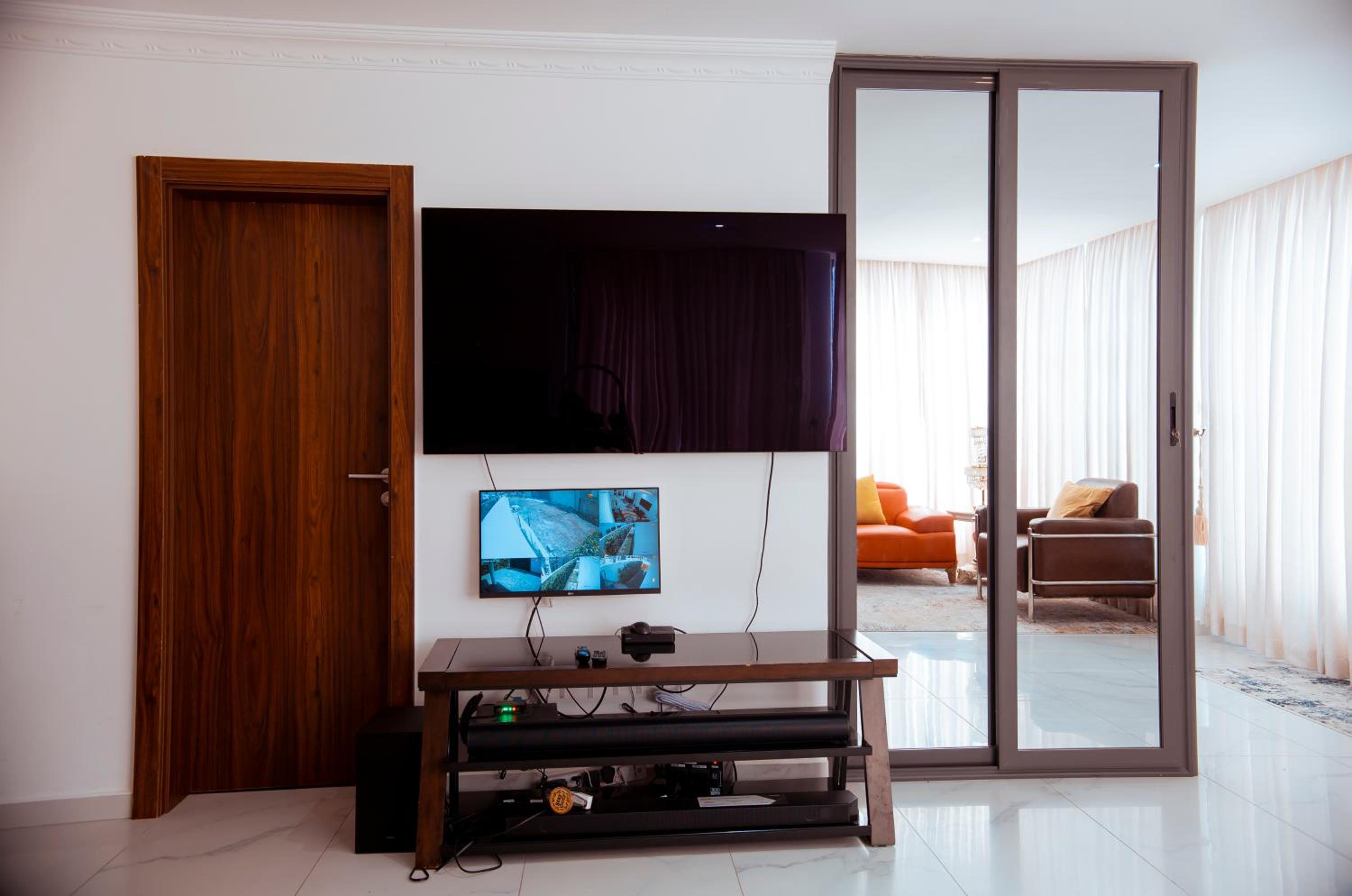 Stunning 4-Bdroom House for rent in East Legon