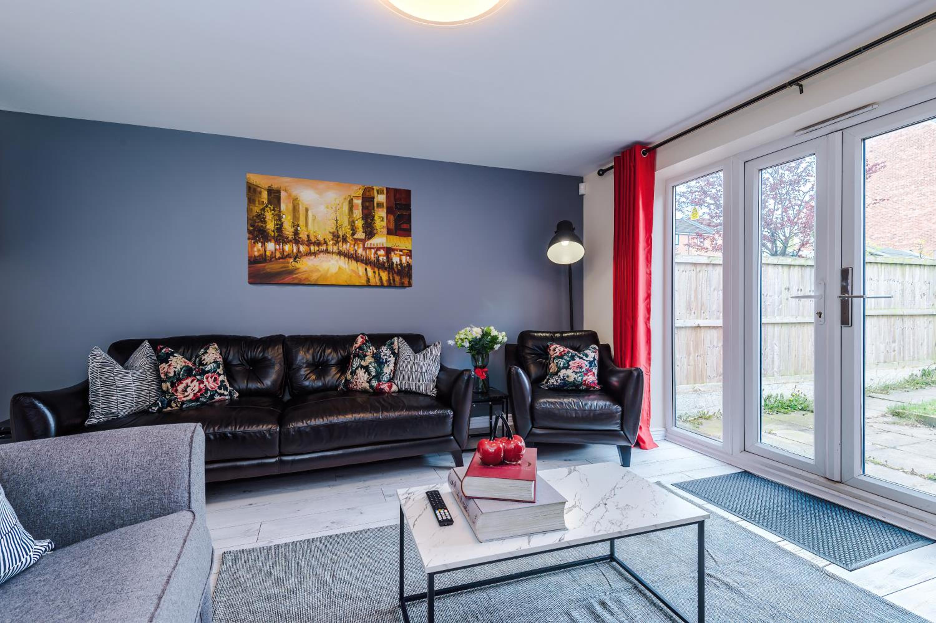 Heywood House - Contractor stays by Niji Short Stays view 5