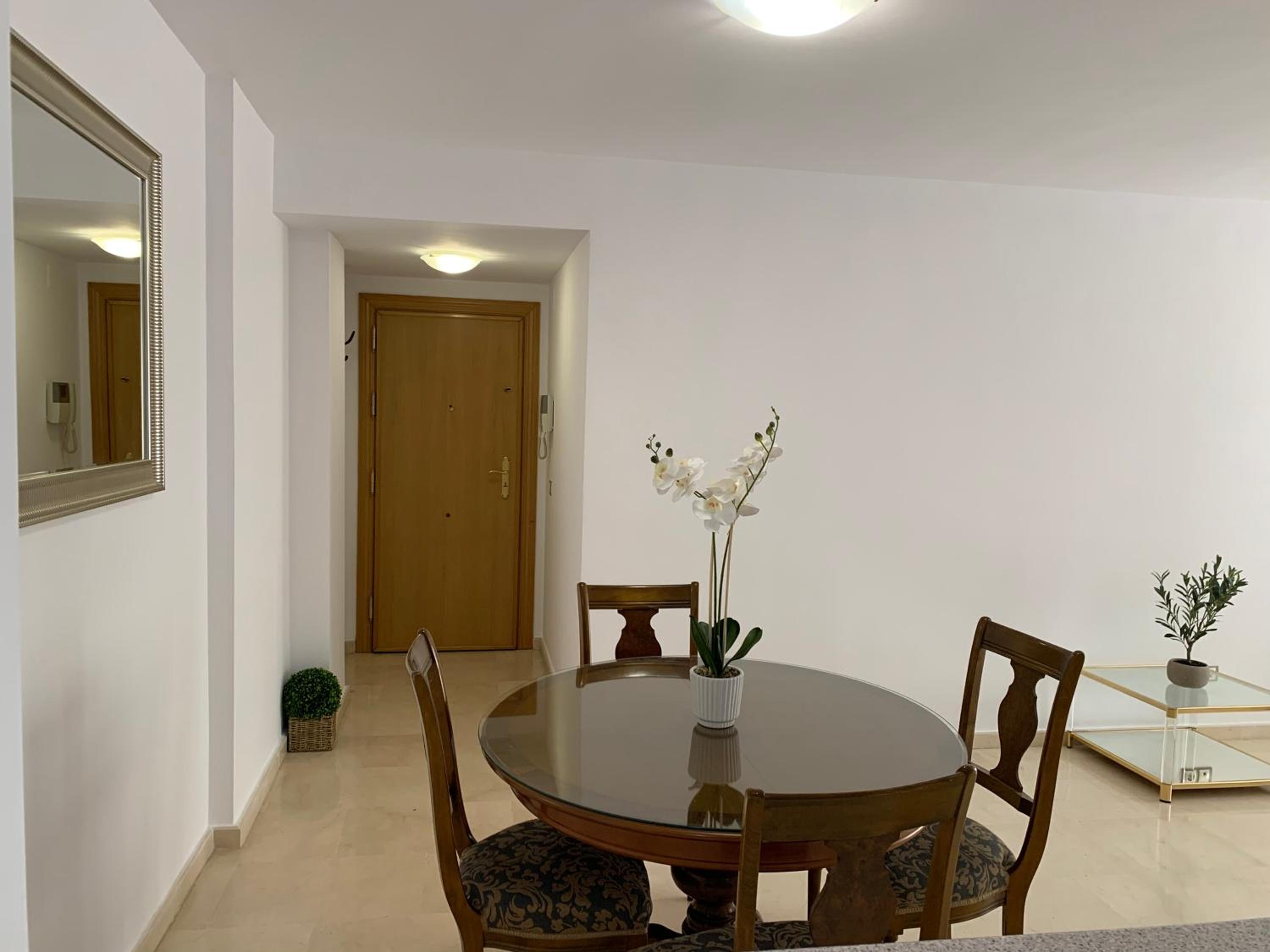 Malagueta, free parking, center & beach