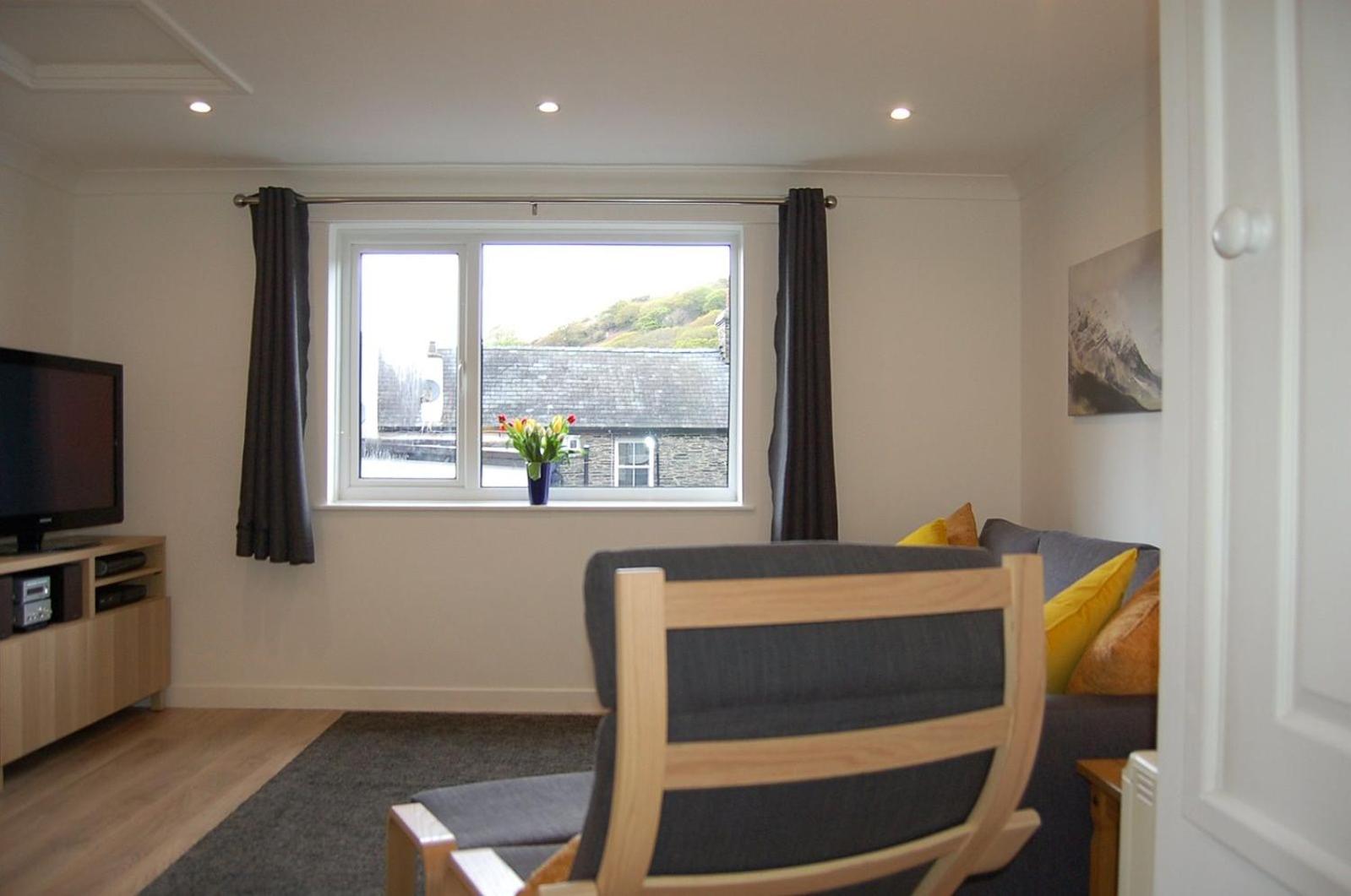 No 6 at Dolgoch Falls Cottages view 4