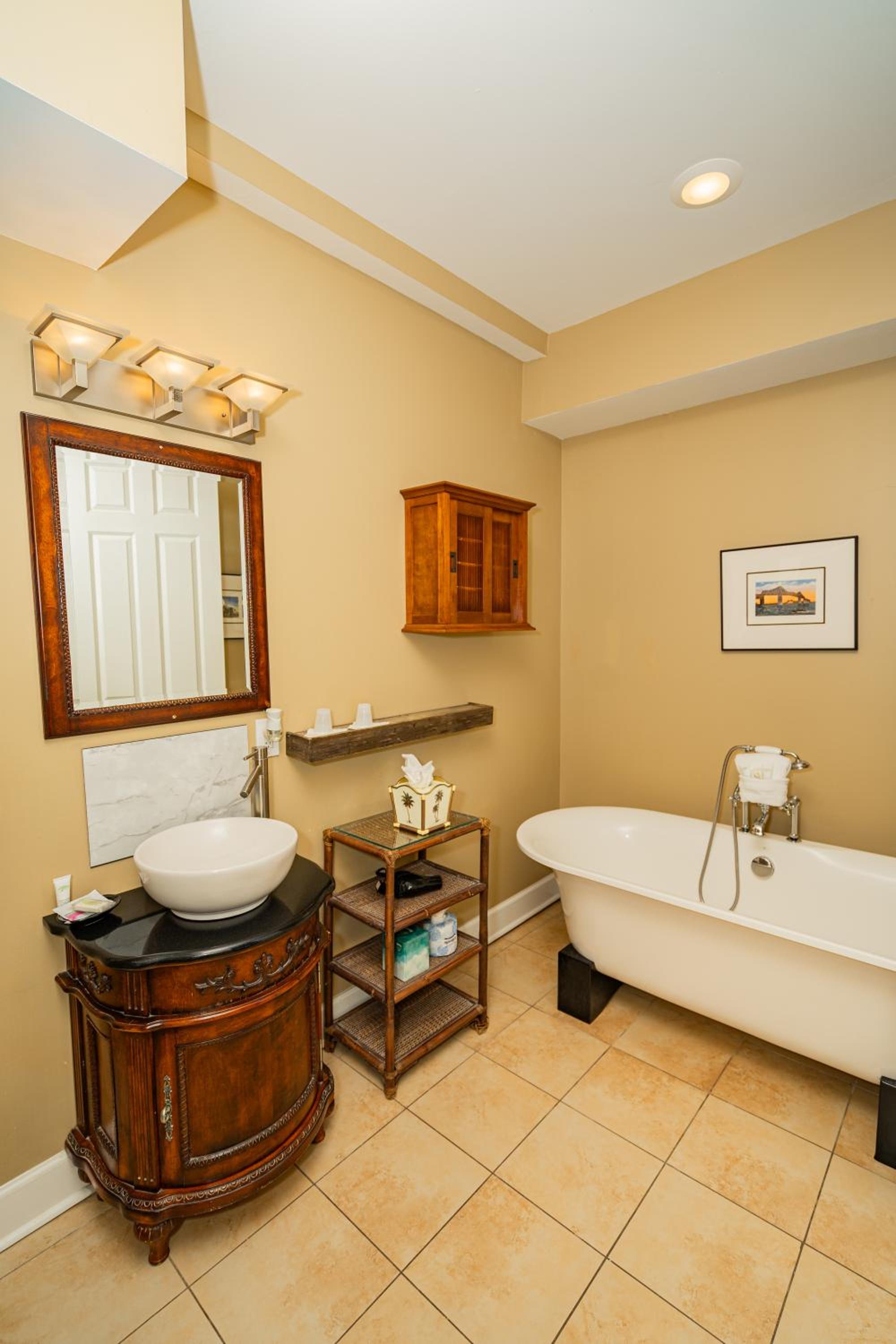 Charleston Vacations - Water's Edge Inn - Adults Only - Property Image 3