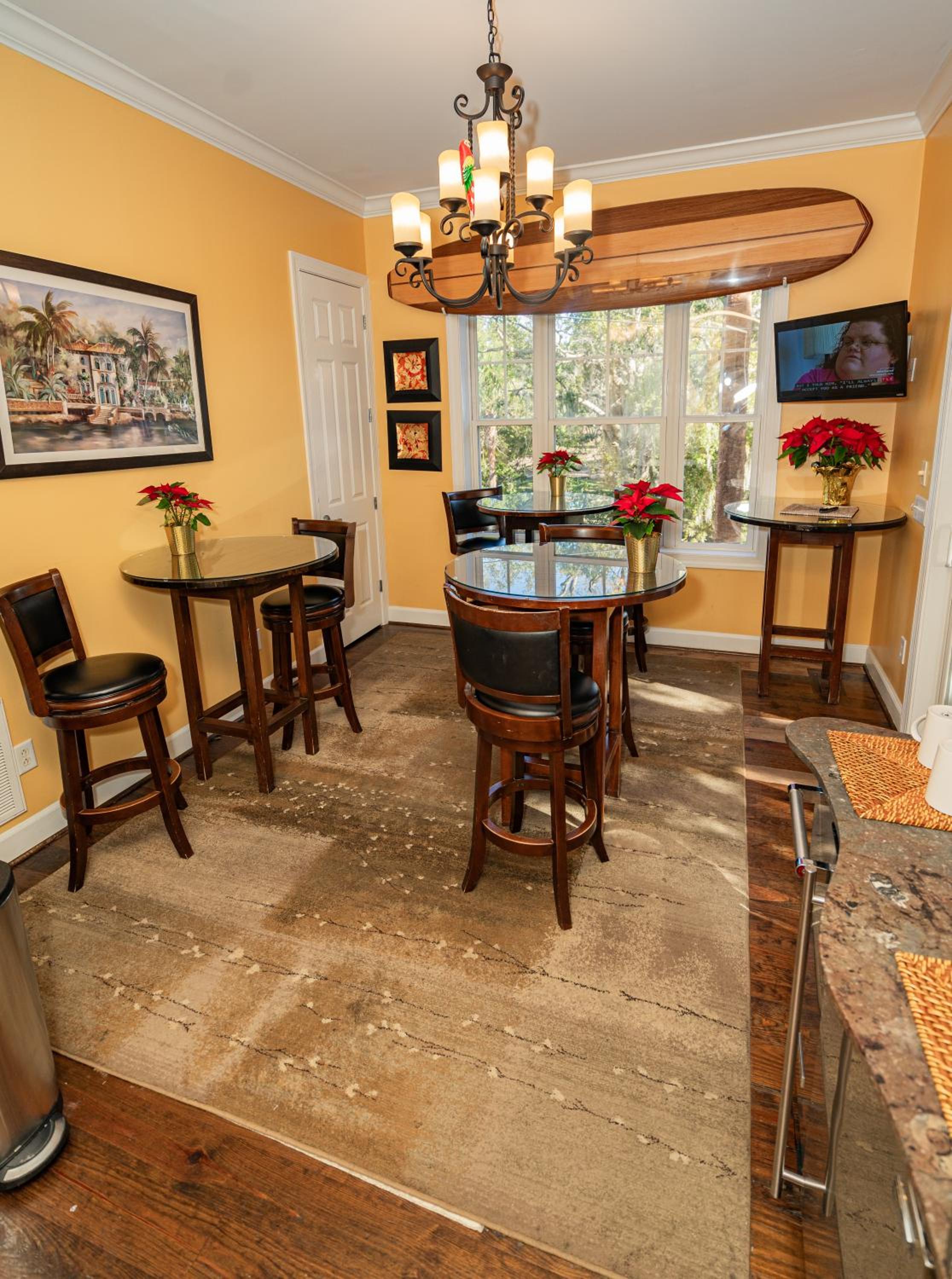 Water's Edge Inn - Adults Only