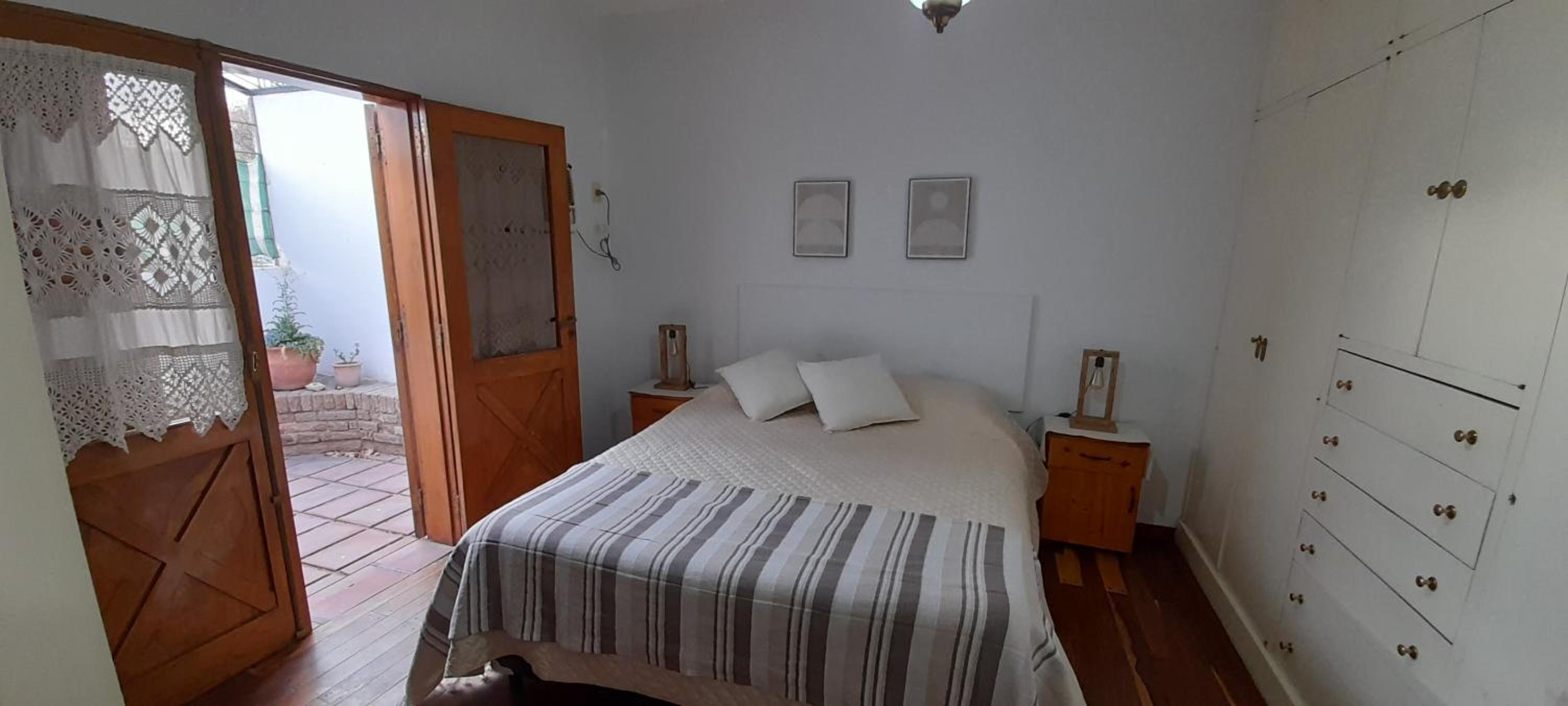 Departamento céntrico en San Martín, amplio, con aire acondicionado y cochera privada