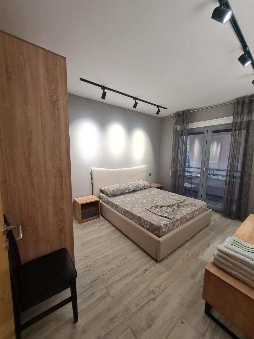I&S Apartment 4