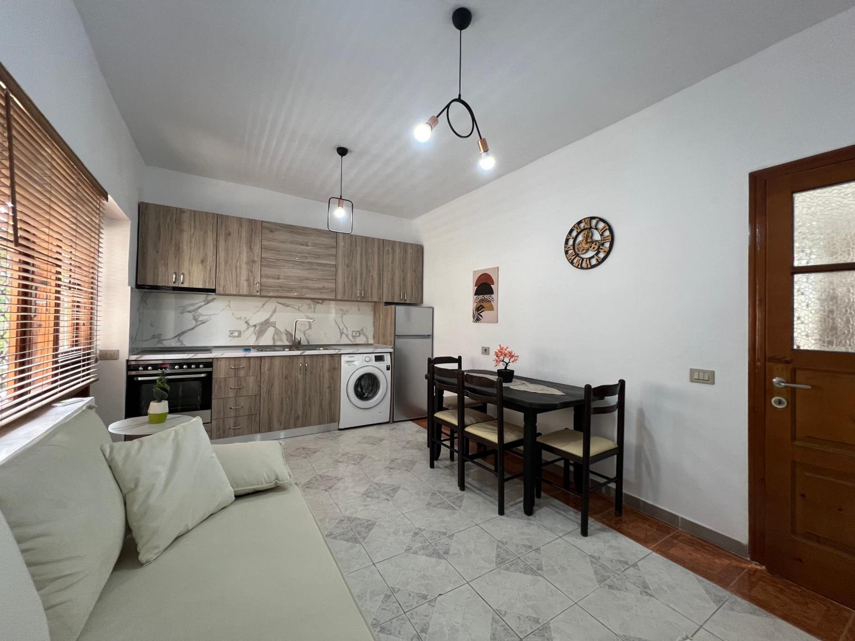 Vlora Guest House